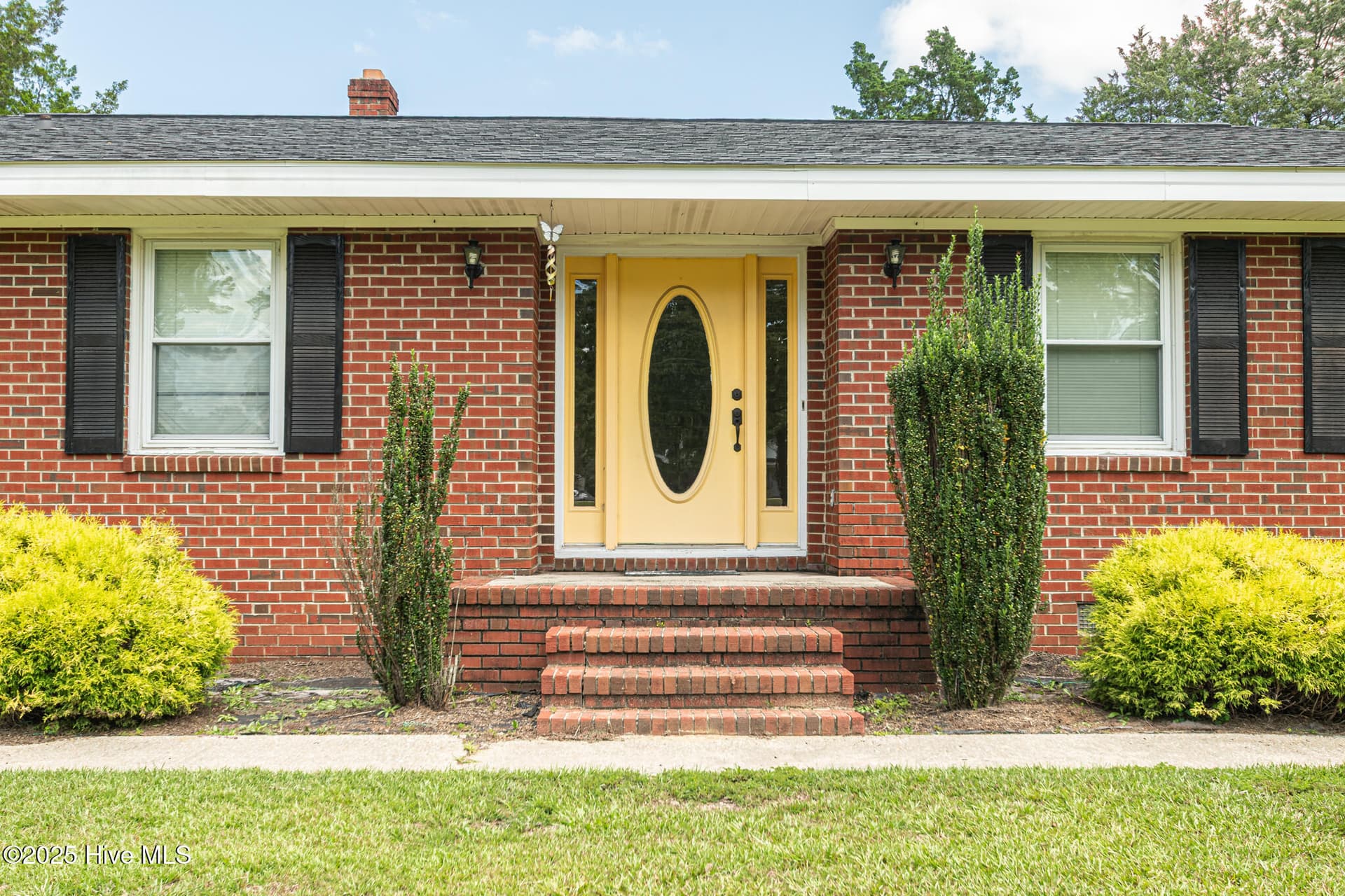 Single Family Residence at 6778 Albert Street, Dublin, NC 28332, photo 2 of 31