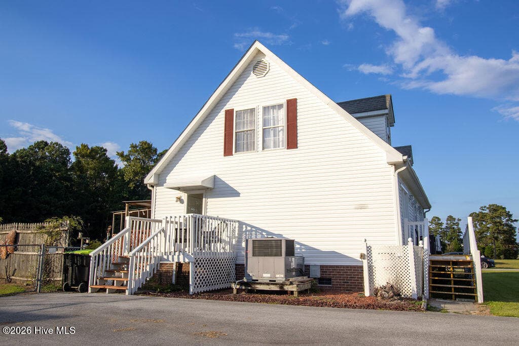 Manufactured Home at 195 Godfrey Boulevard, Havelock, NC 28532, photo 3 of 48