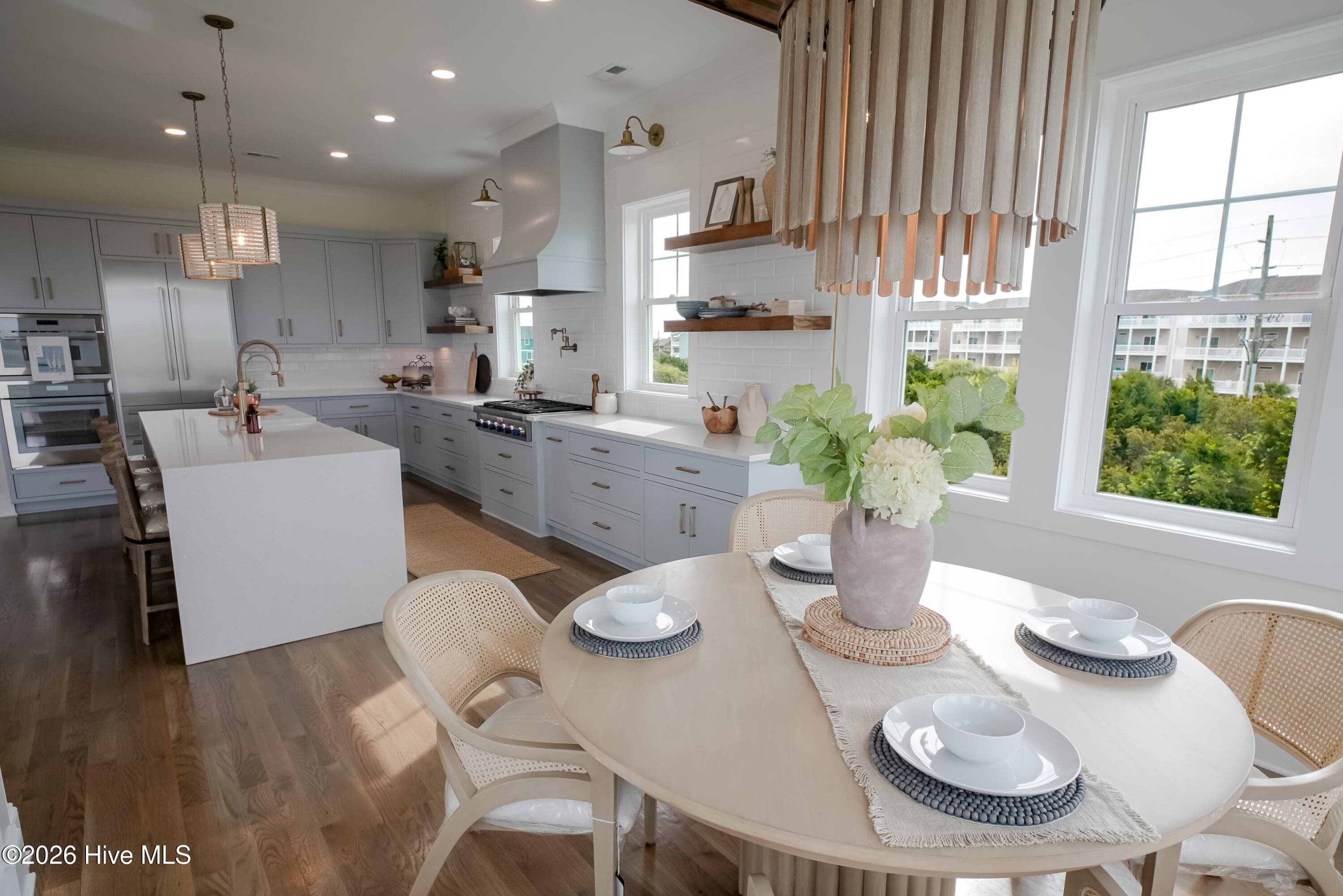 Single Family Residence at 6 Cape Lane, North Topsail Beach, NC 28460, photo 2 of 4