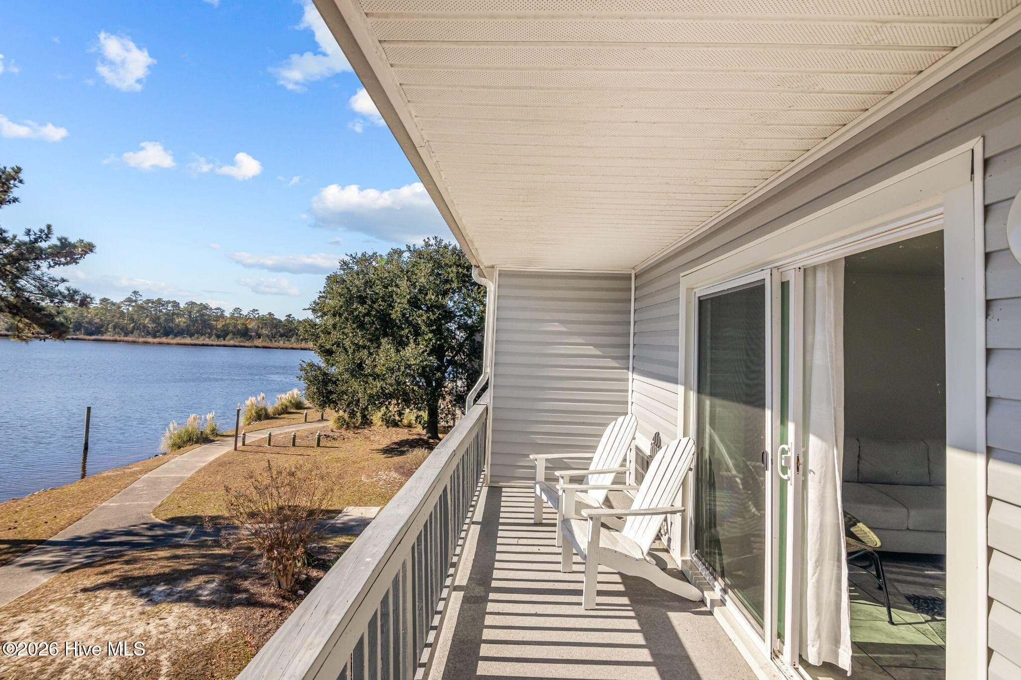 Condominium at 2213 Harbourside Drive, New Bern, NC 28560, photo 4 of 55