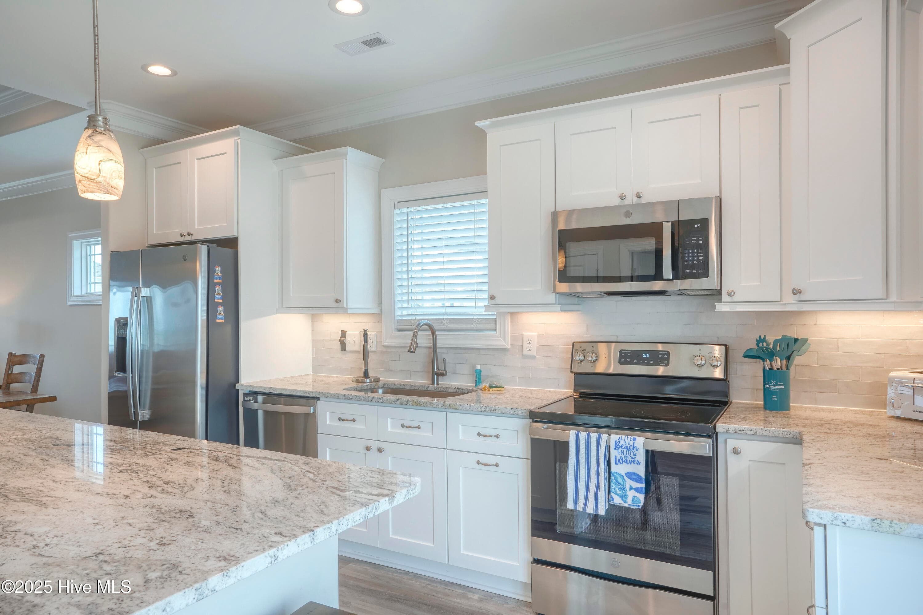 Townhouse at 876 Villas Drive, North Topsail Beach, NC 28460, photo 15 of 42