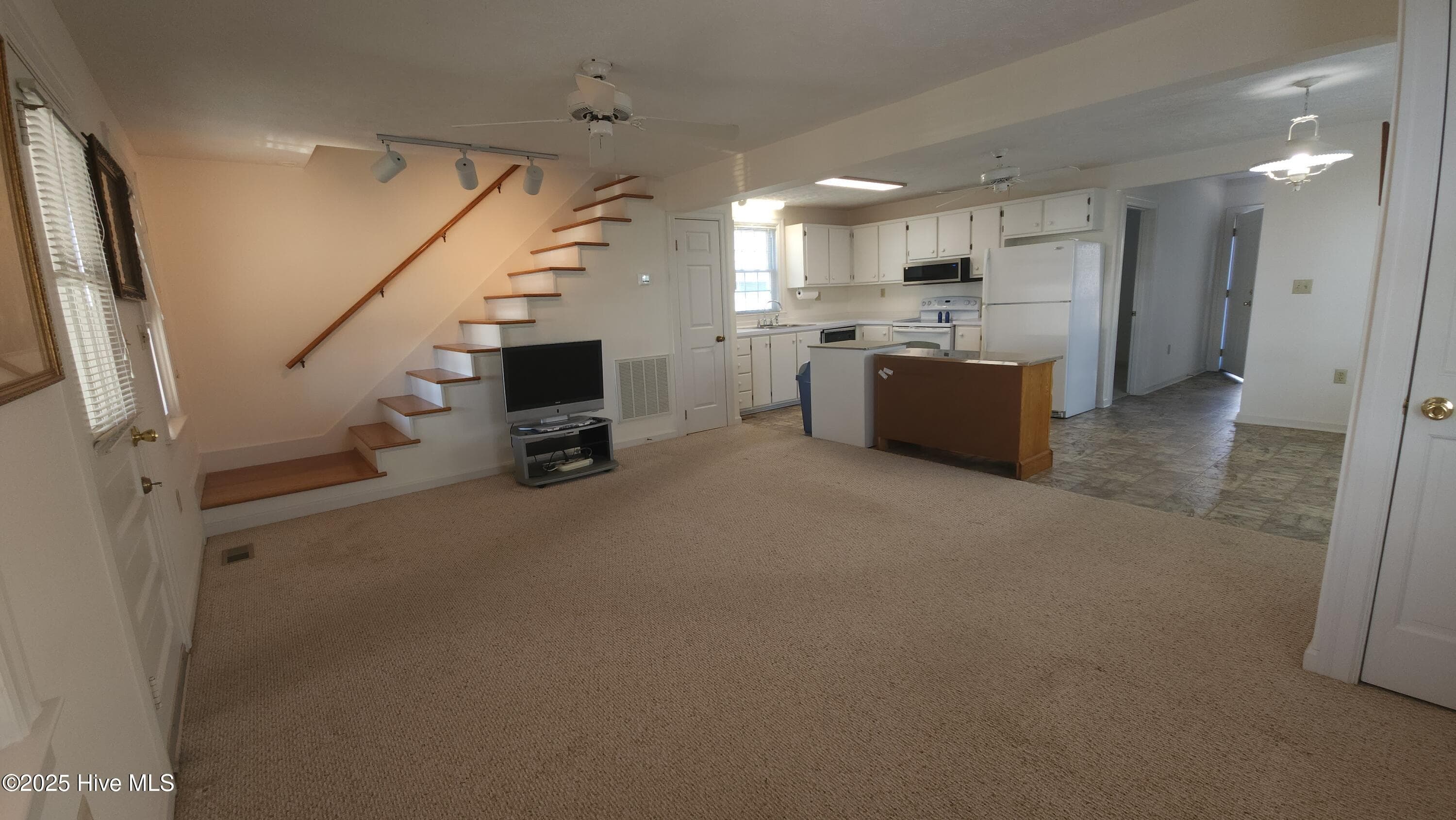 Single Family Residence at 77 Frye Landing, White Lake, NC 28337, photo 15 of 38
