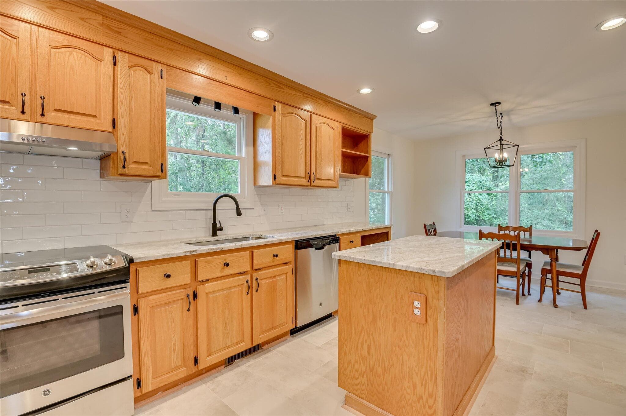 Single Family Residence at 301 Misty Cove, McCormick, SC 29835, photo 8 of 60