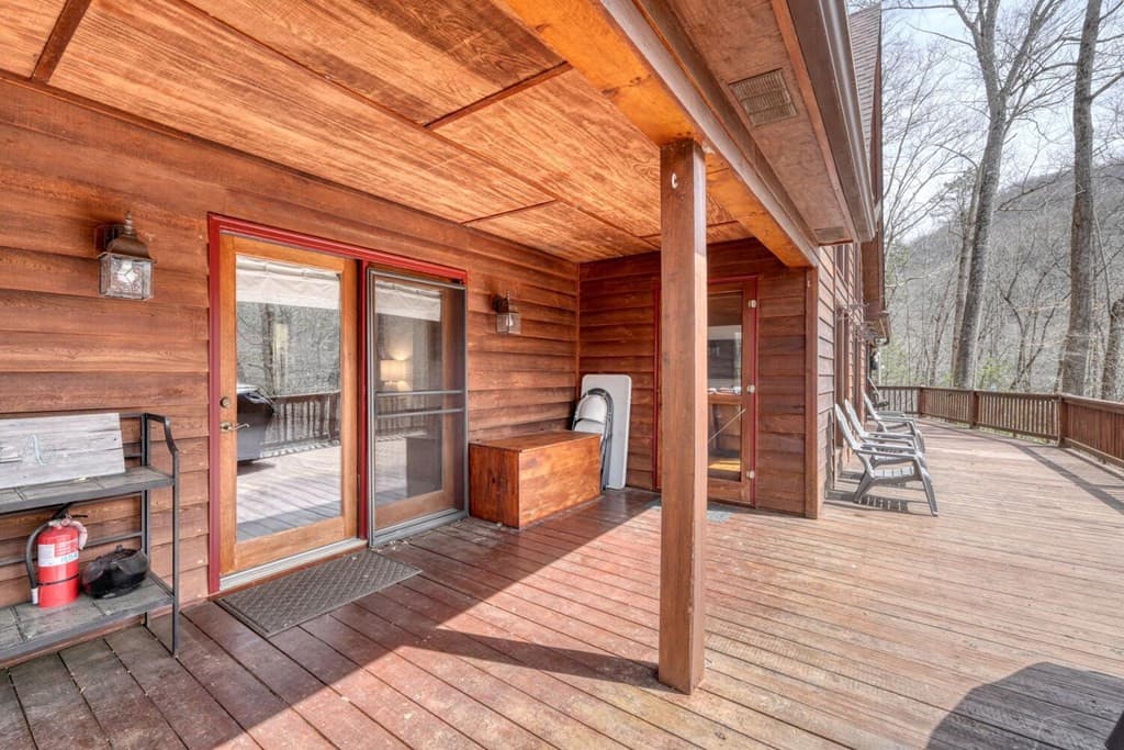 Residential at 575 Carolina Springs Lane, Franklin, NC 28734, photo 54 of 68