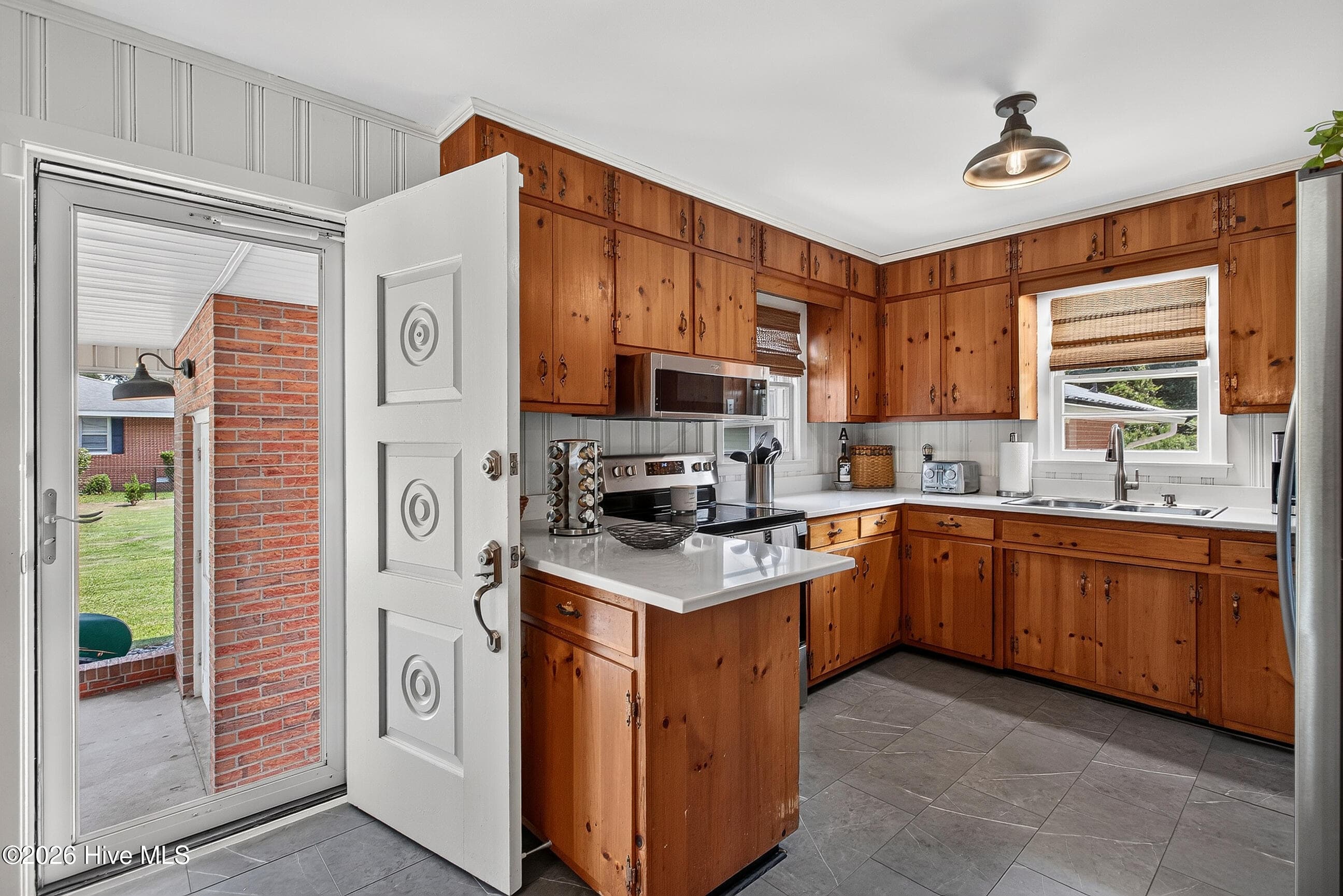 Single Family Residence at 112 Barbara Avenue, Midway Park, NC 28544, photo 2 of 3