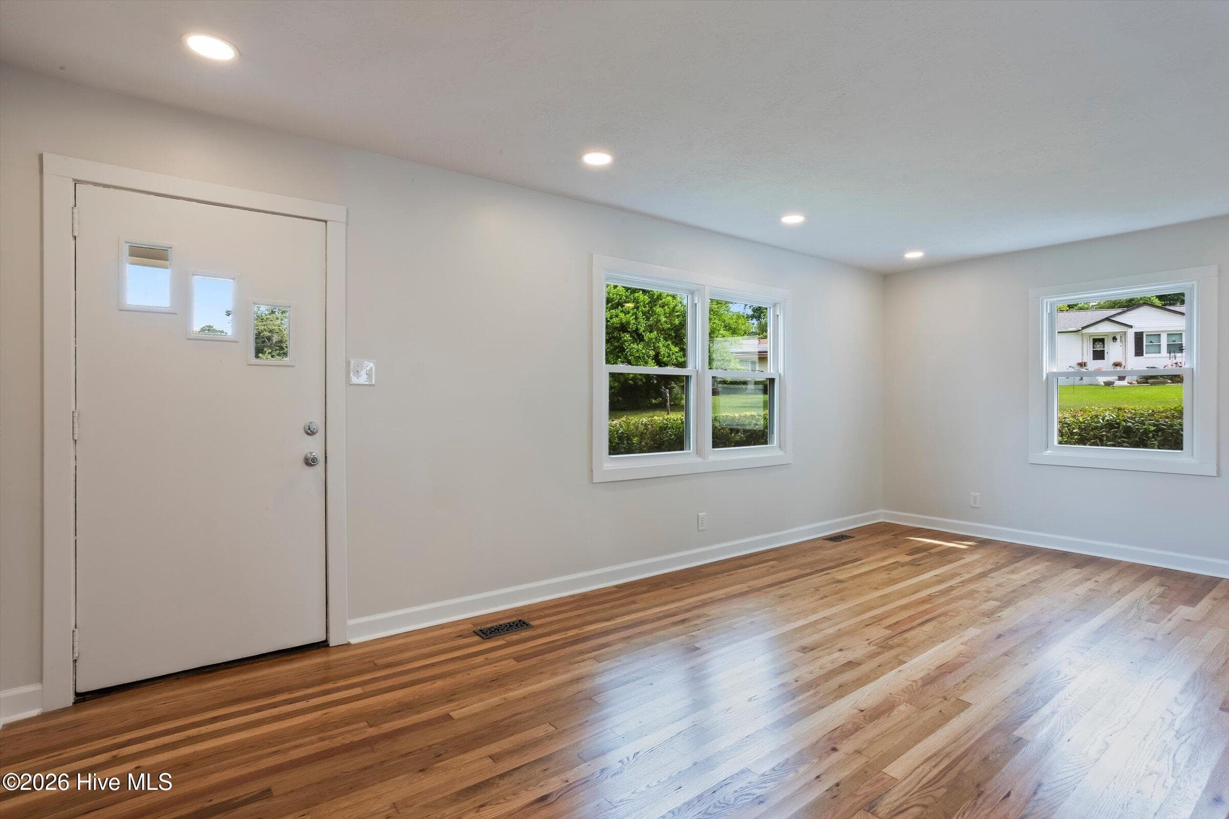 Single Family Residence at 1019 Skyview Drive, North Augusta, SC 29841, photo 9 of 45