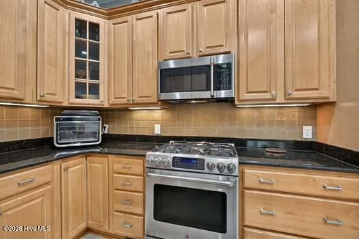 Single Family Residence at 217 N Church Street, Hertford, NC 27944, photo 20 of 61