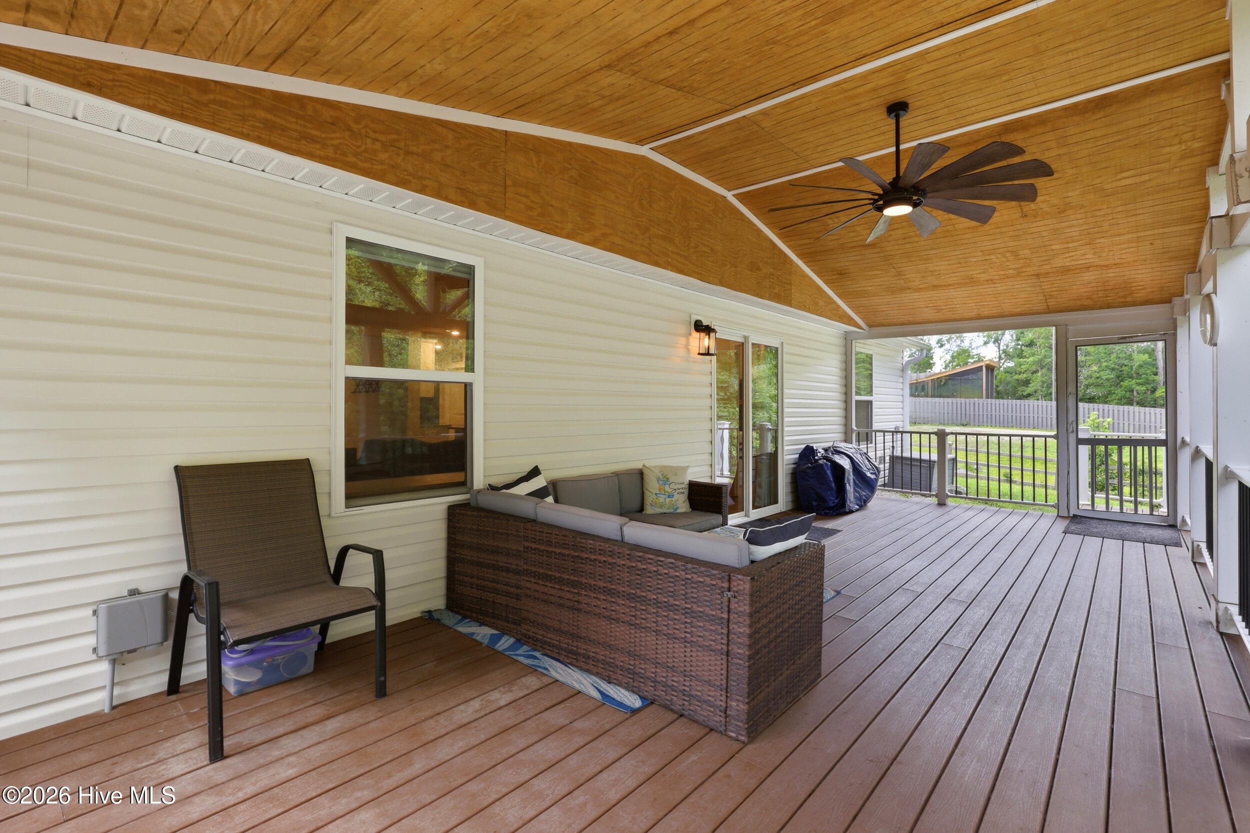 Single Family Residence at 530 Poppleton Drive, Hampstead, NC 28443, photo 35 of 61