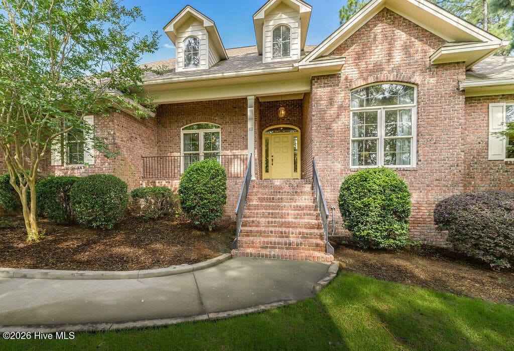 Single Family Residence at 62 Stoneykirk Drive, Pinehurst, NC 28374, photo 2 of 51