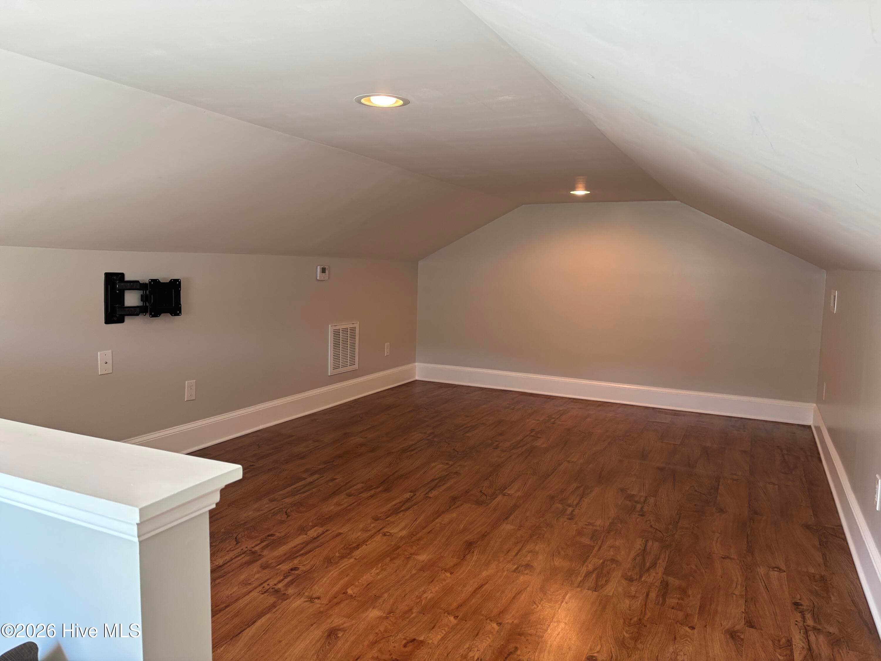Upper level bedroom. - 593 La Wane Lane, Trenton, NC 28585