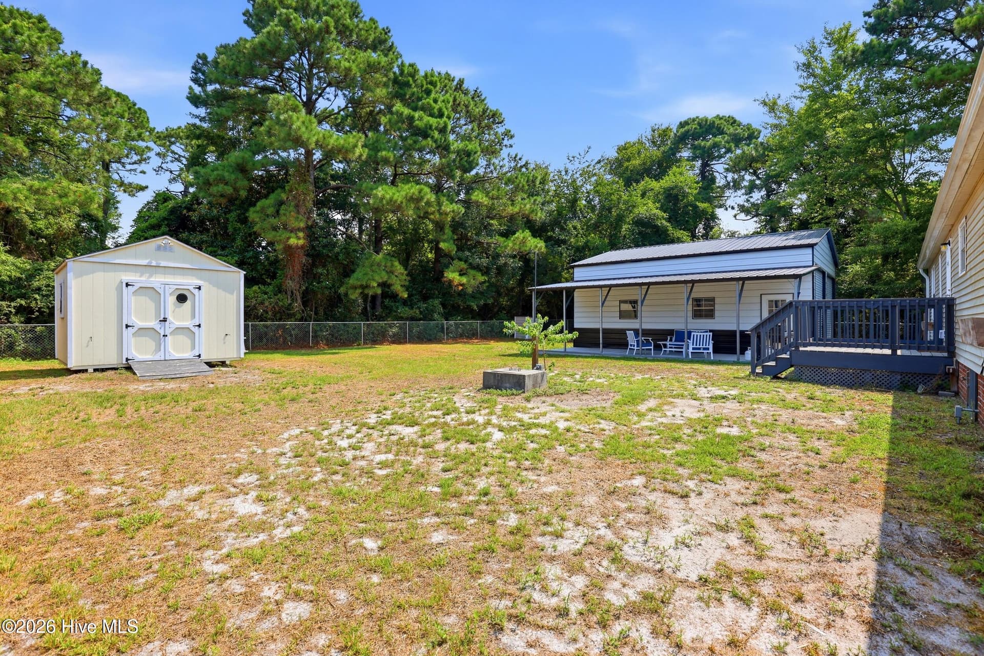 Manufactured Home at 709 Inlet Acres Drive, Wilmington, NC 28412, photo 24 of 44