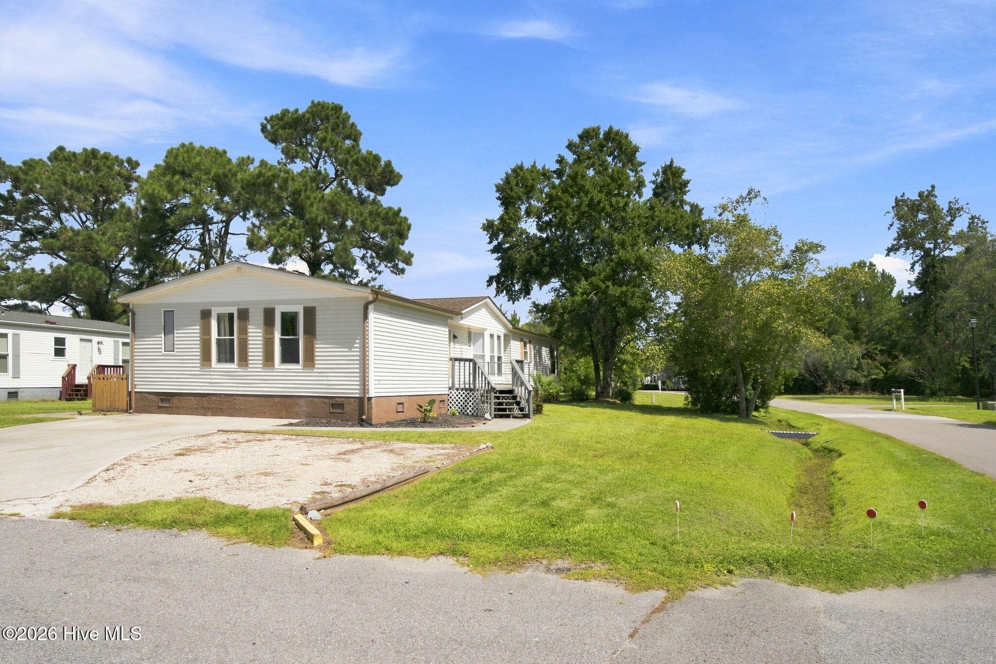 Manufactured Home at 900 Lighthouse Court, Hampstead, NC 28443, photo 43 of 44