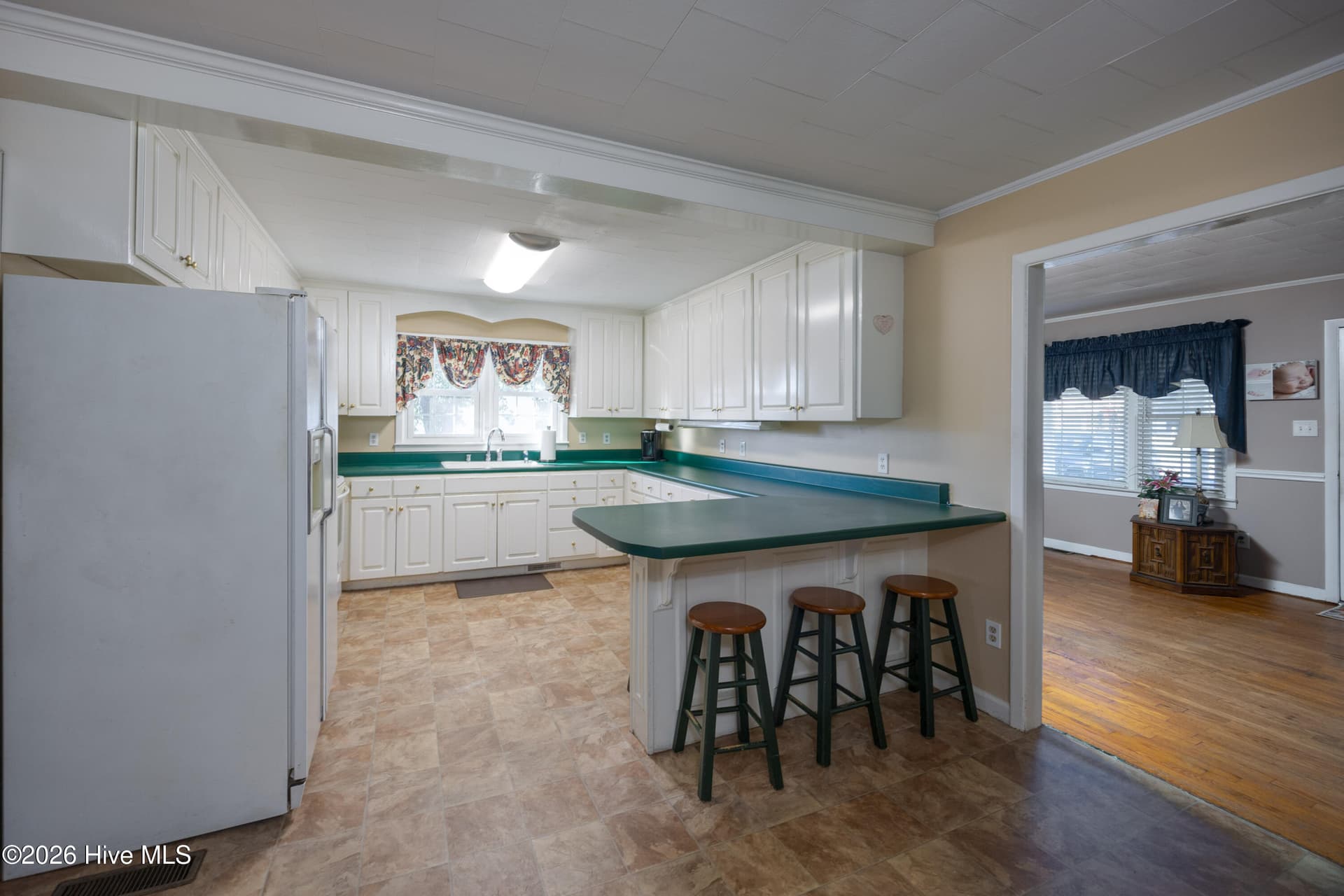 Single Family Residence at 502 Raleigh Road, Clinton, NC 28328, photo 7 of 35