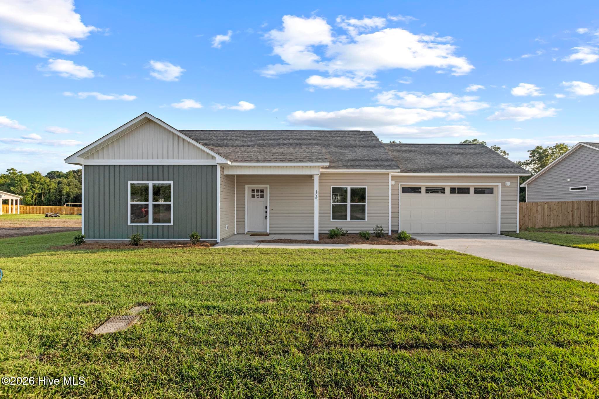Single Family Residence at 406 Wade Drive, Richlands, NC 28574, photo 2 of 86