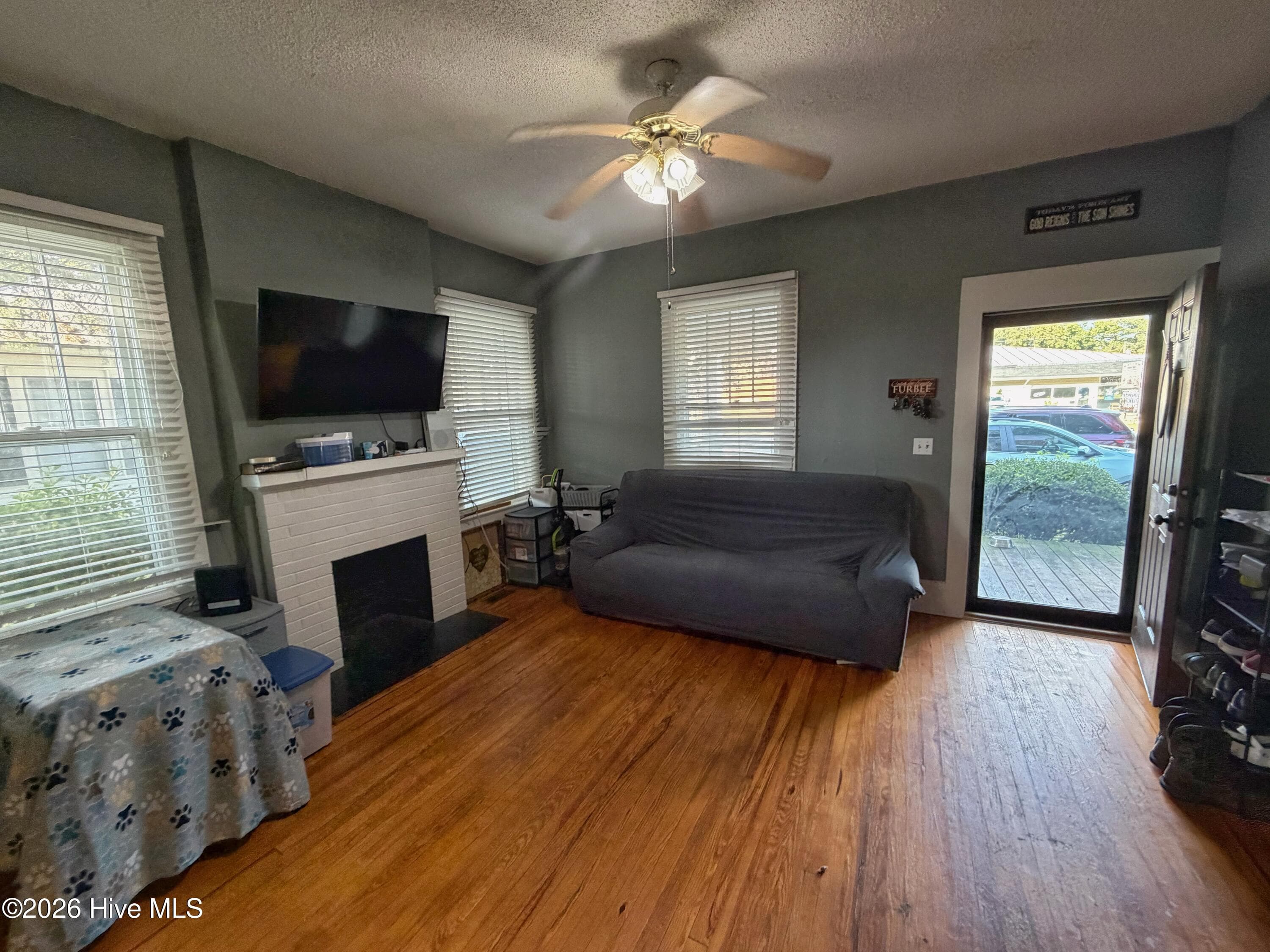 Single Family Residence at 1103 W 5th Street, Washington, NC 27889, photo 7 of 19