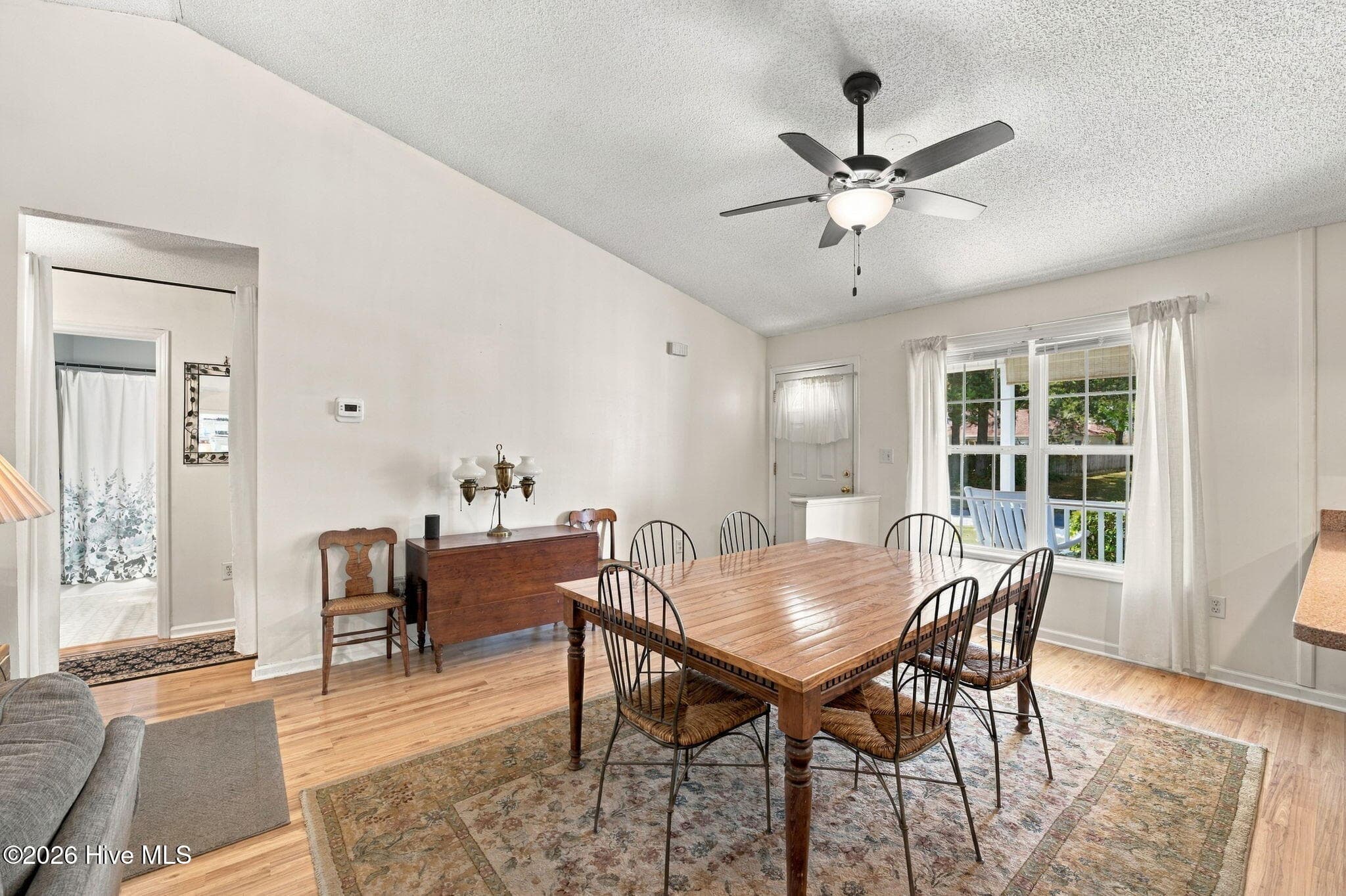 Single Family Residence at 3910 Yarmouth Road, New Bern, NC 28562, photo 15 of 40
