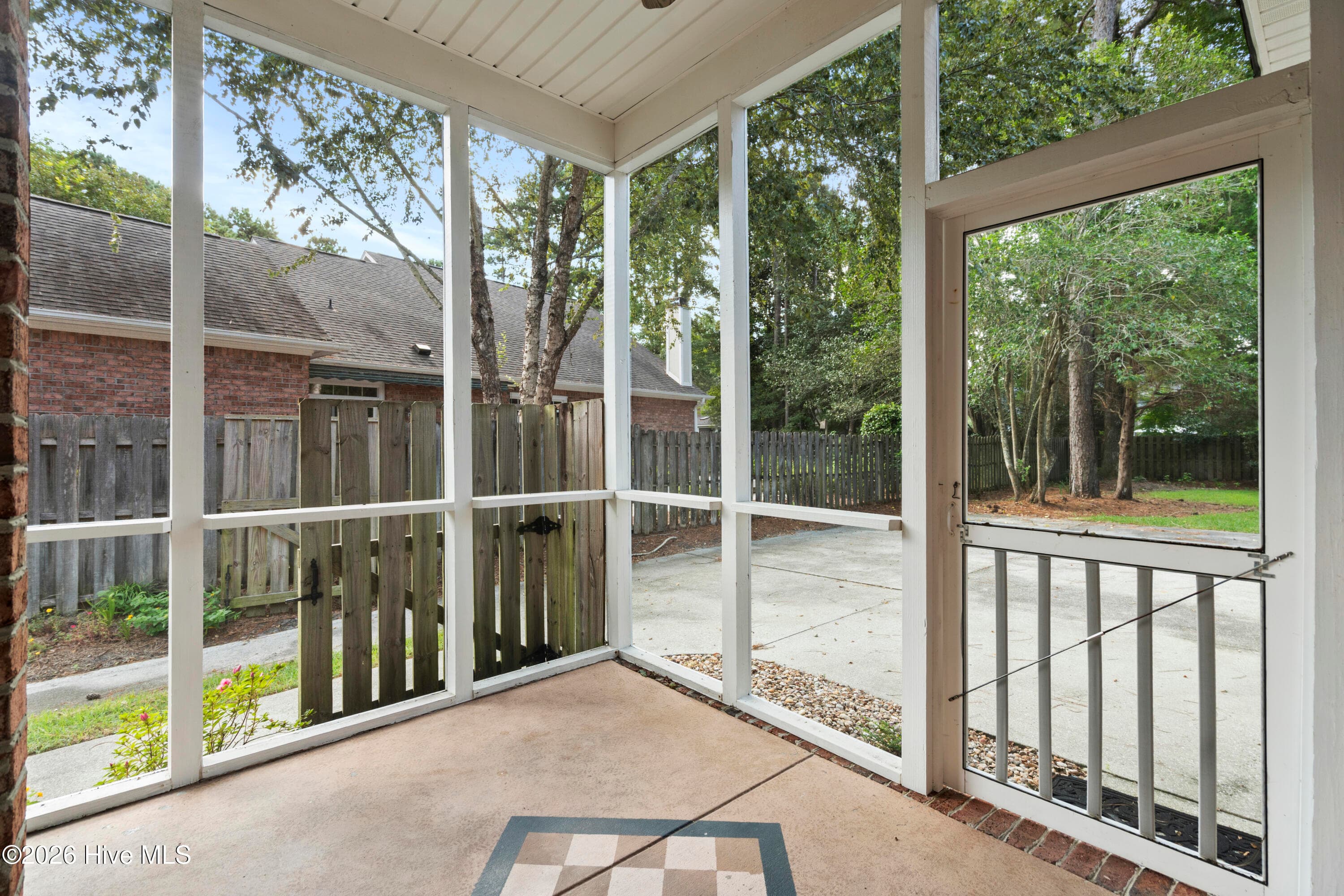 Single Family Residence at 4902 Dewars Circle, Wilmington, NC 28409, photo 16 of 52