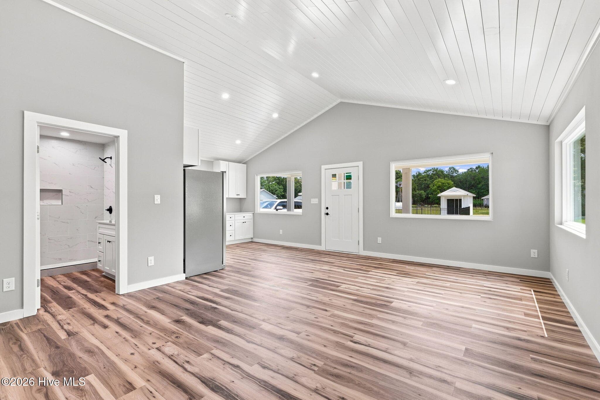 Condominium at 165 Long Pond Loop, Swansboro, NC 28584, photo 5 of 25