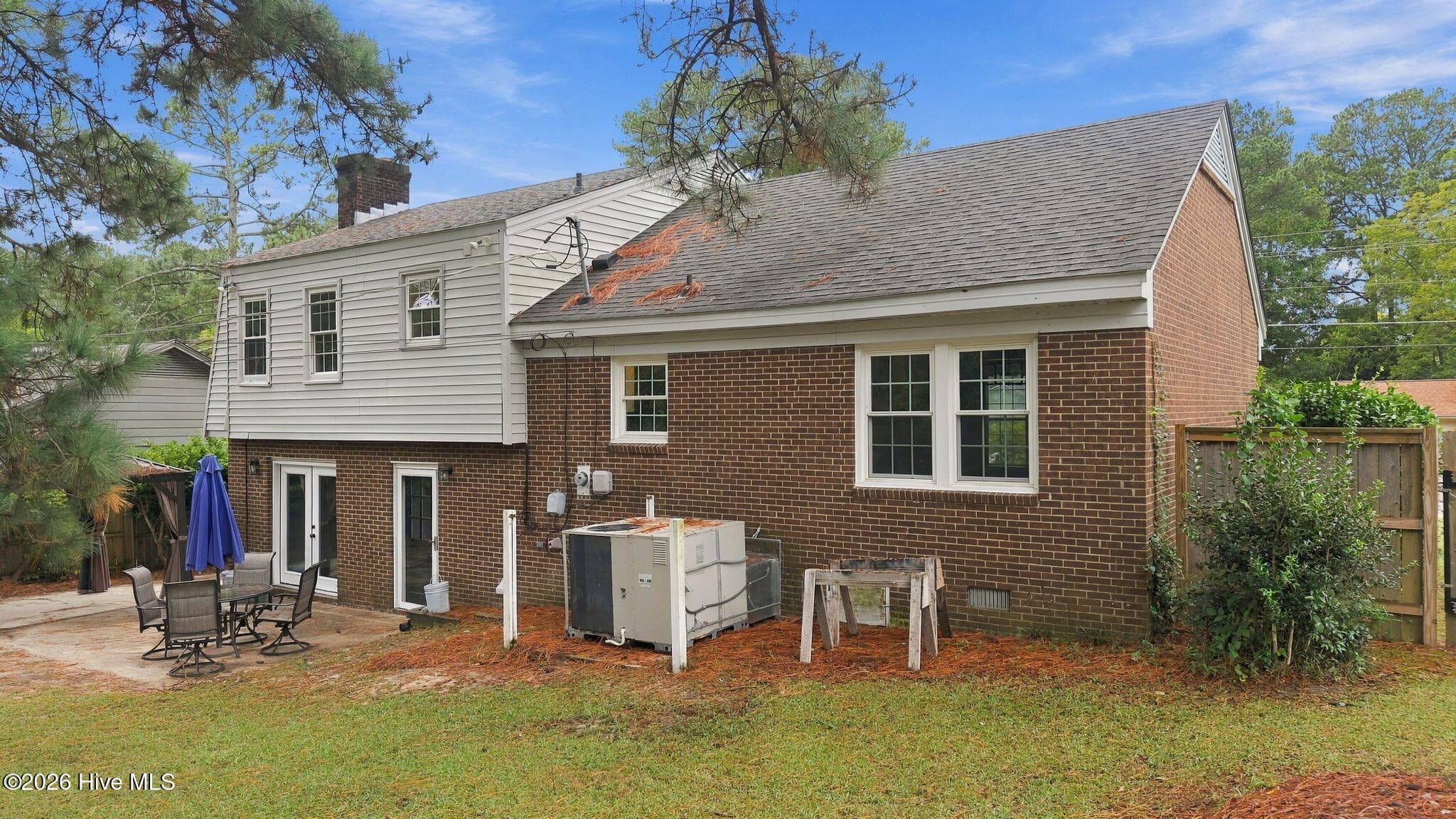 Single Family Residence at 2214 Somerset Drive N, Wilson, NC 27893, photo 8 of 37