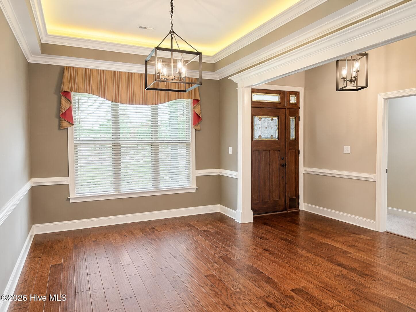 Dining area and foyer - 1404 Sunset Drive, Goldsboro, NC 27534