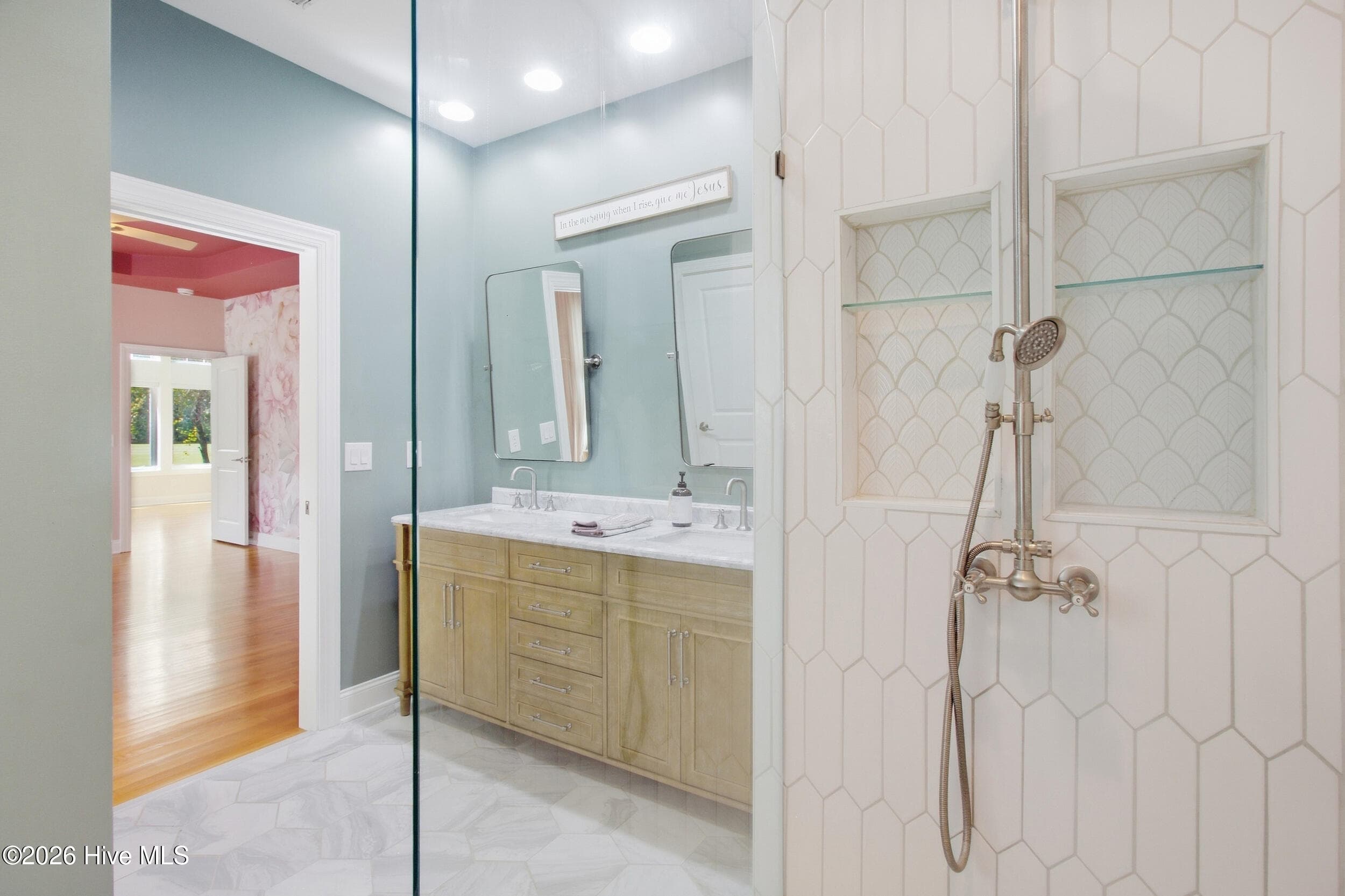 Owners Bathroom - 920 Crooked Creek Drive, New Bern, NC 28560