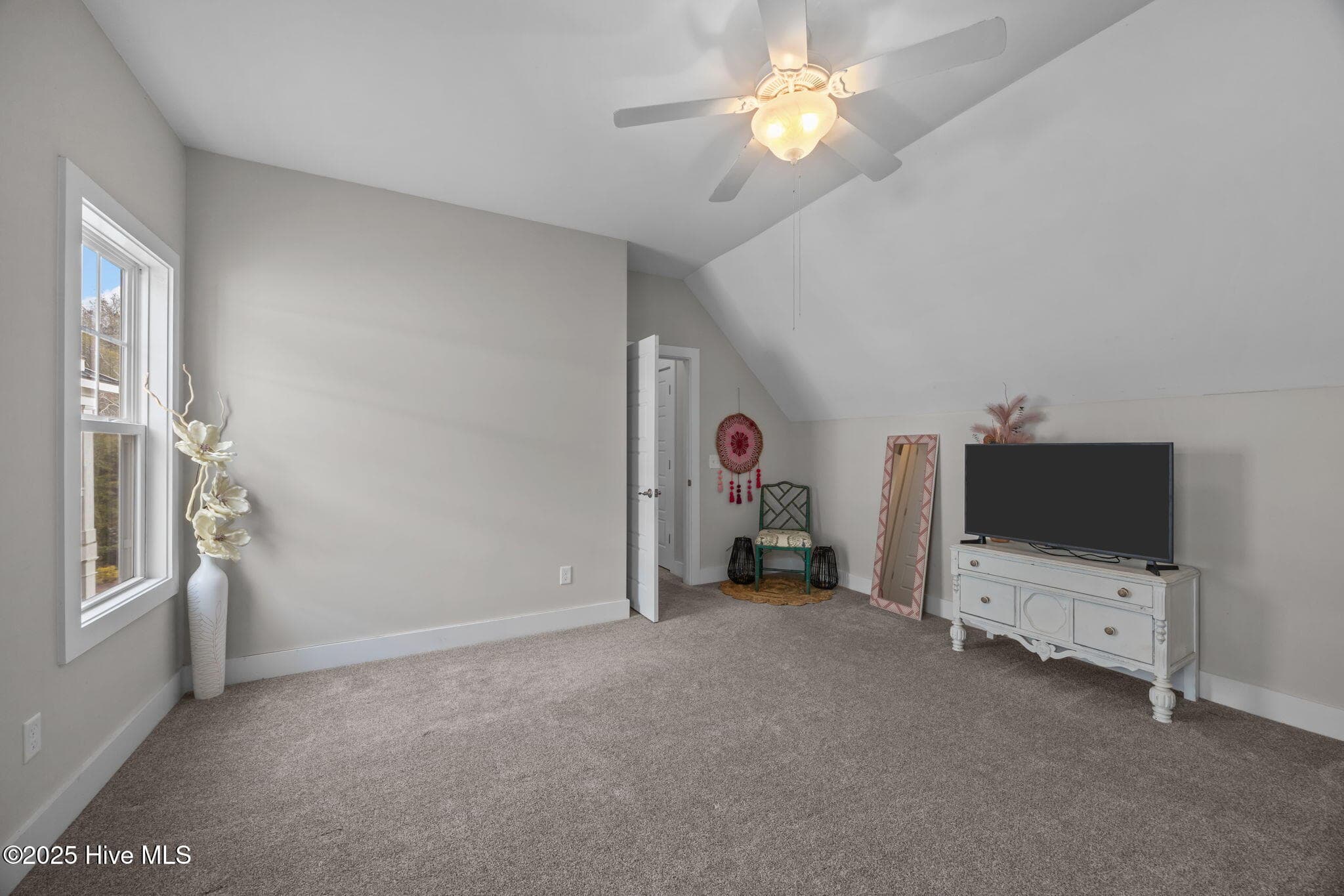 Single Family Residence at 1274 Charleston Common Drive, Leland, NC 28451, photo 6 of 8
