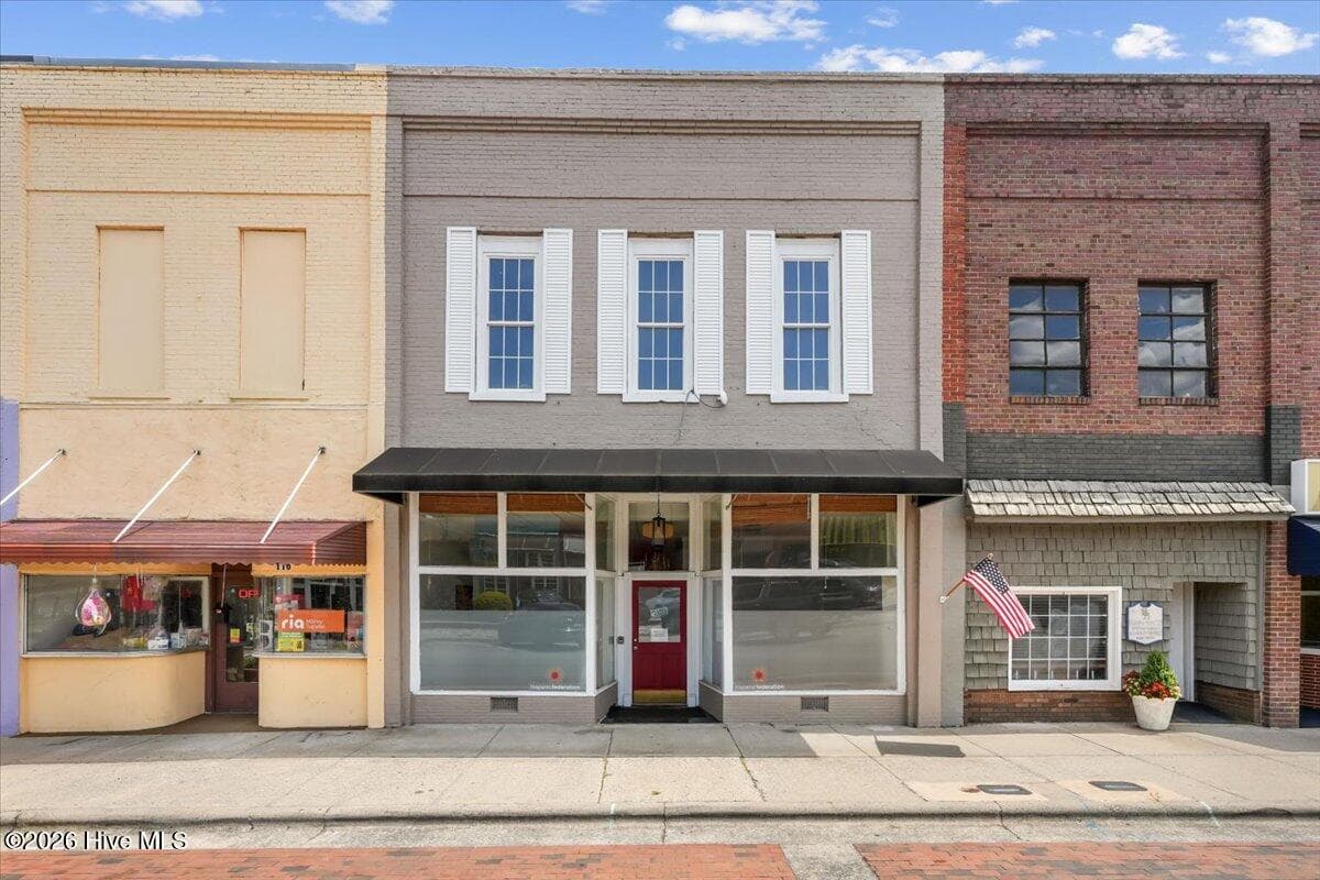 114 N Center Street, Mount Olive, NC 28365