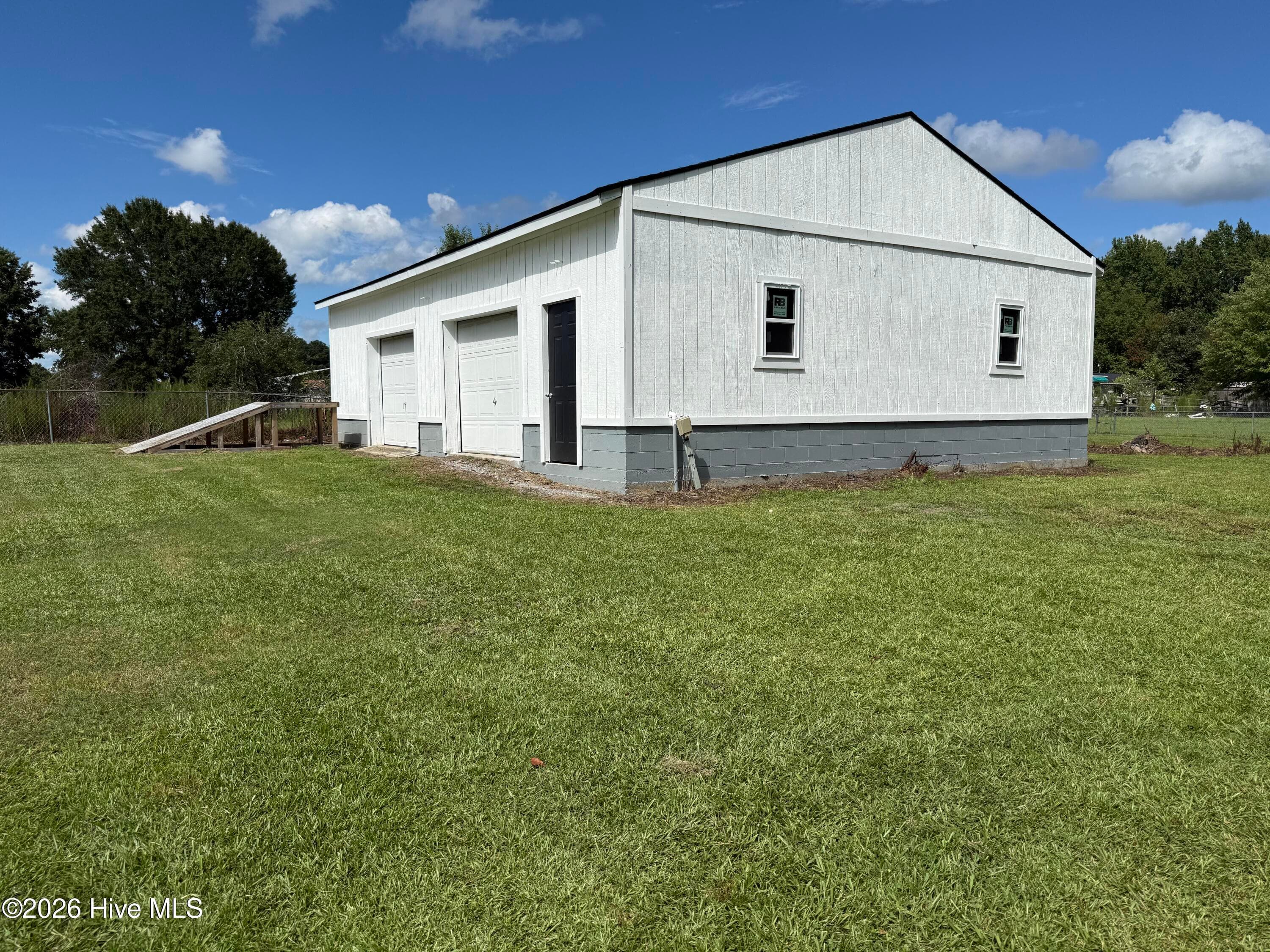 Manufactured Home at 6362 Faith Baptist Church Road, Pinetops, NC 27864, photo 22 of 31