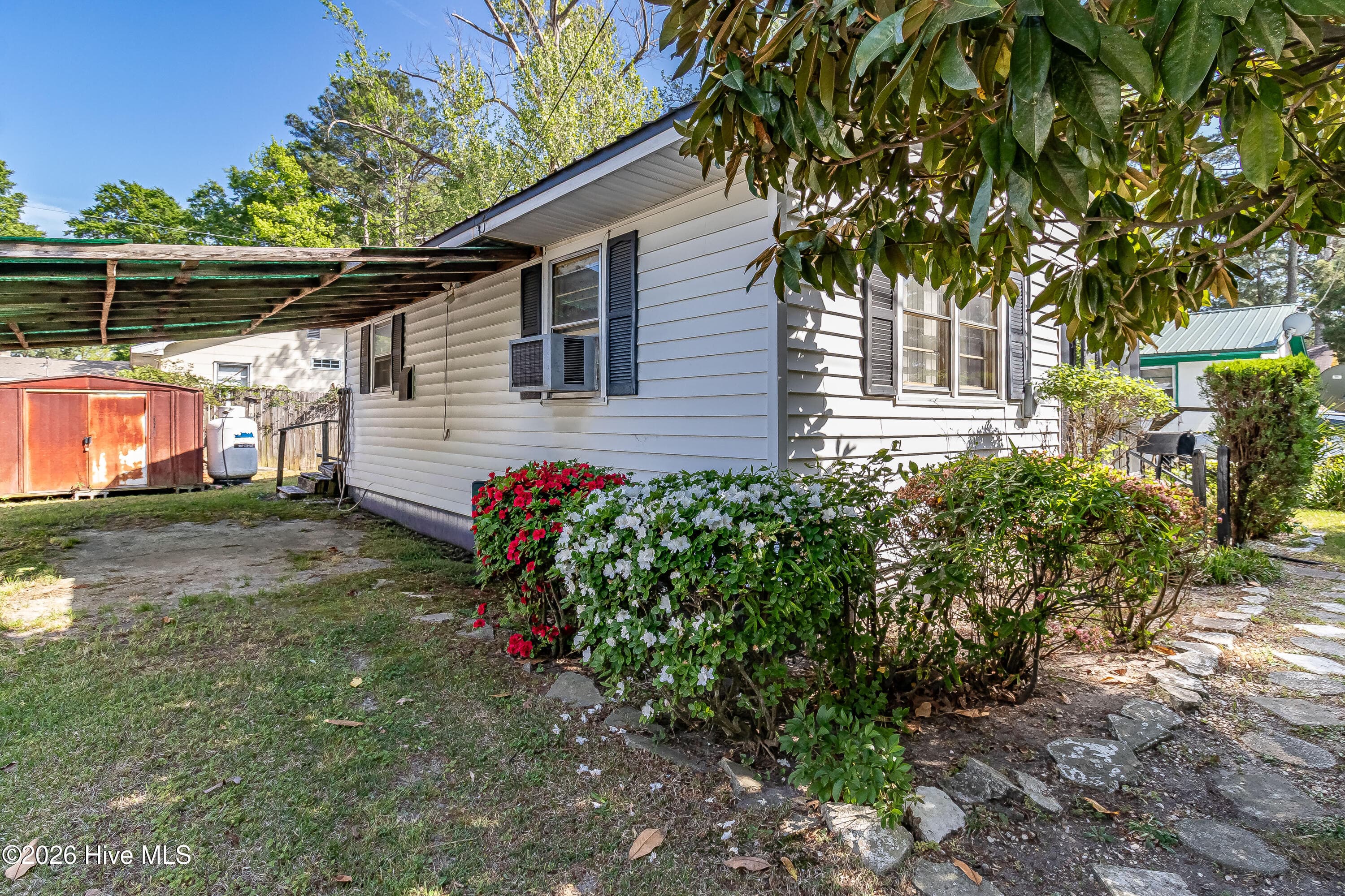 Single Family Residence at 103 Springhill Street, La Grange, NC 28551, photo 3 of 11