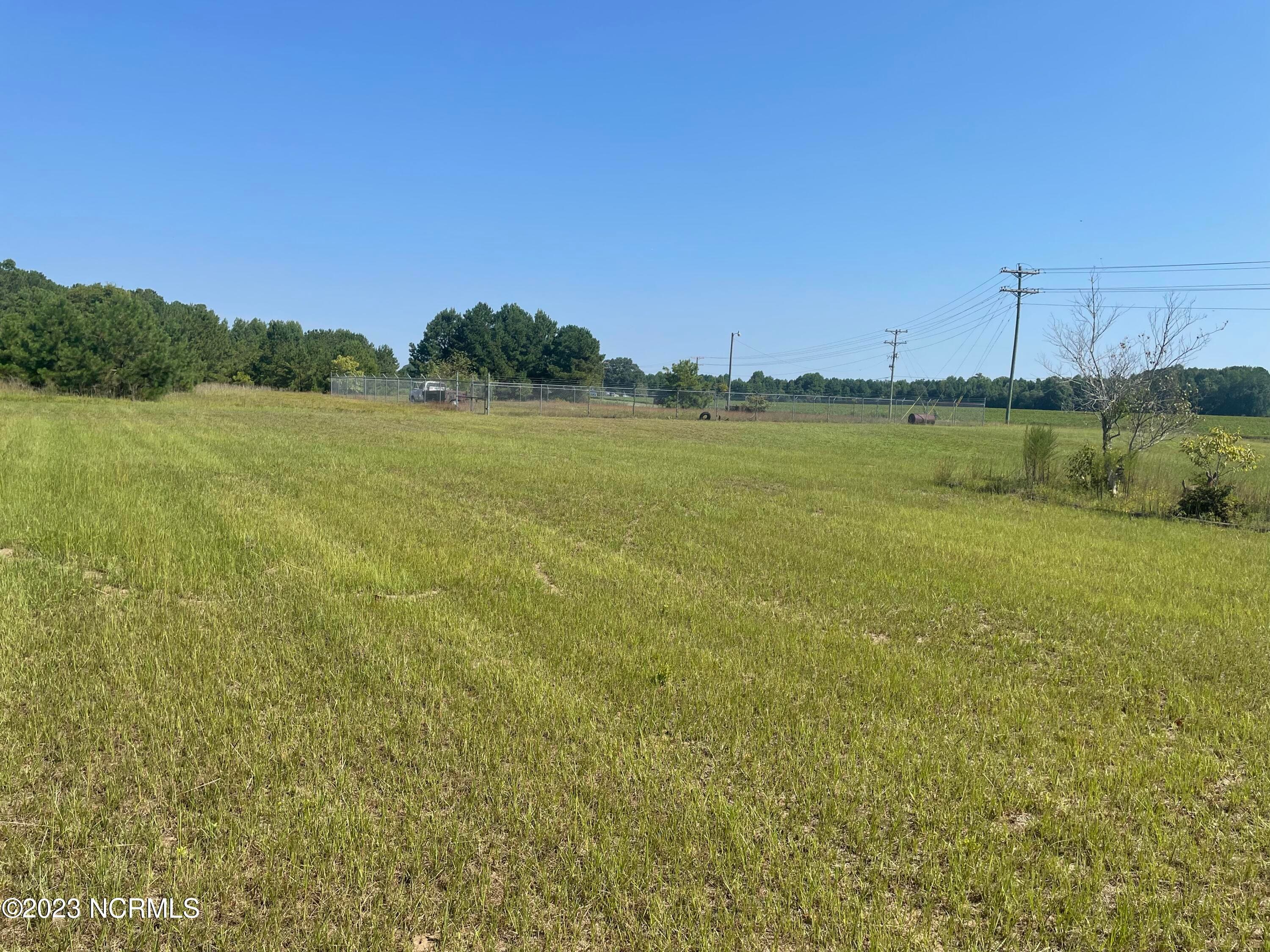 6802 Nc 33, Tarboro, NC 27886