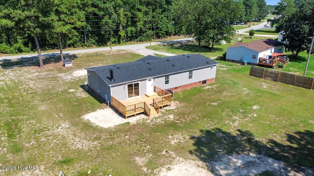 Manufactured Home at 5837 Parkton Road, Hope Mills, NC 28348, photo 40 of 43
