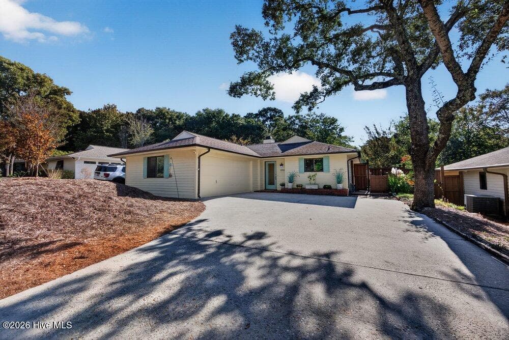 1009 Bay Creek Drive, Wilmington, NC 28405