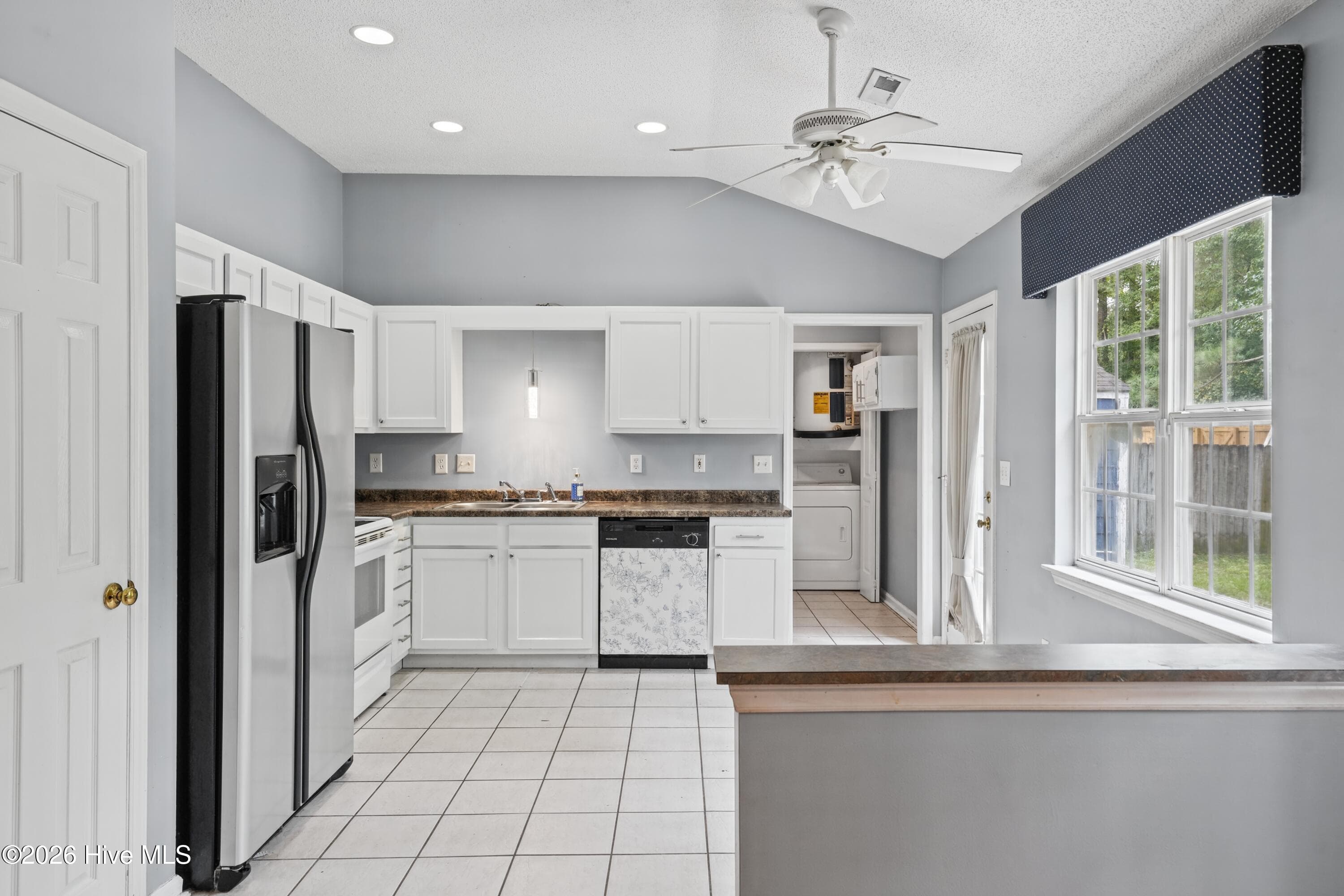 Single Family Residence at 2219 Sapling Circle, Wilmington, NC 28411, photo 10 of 45