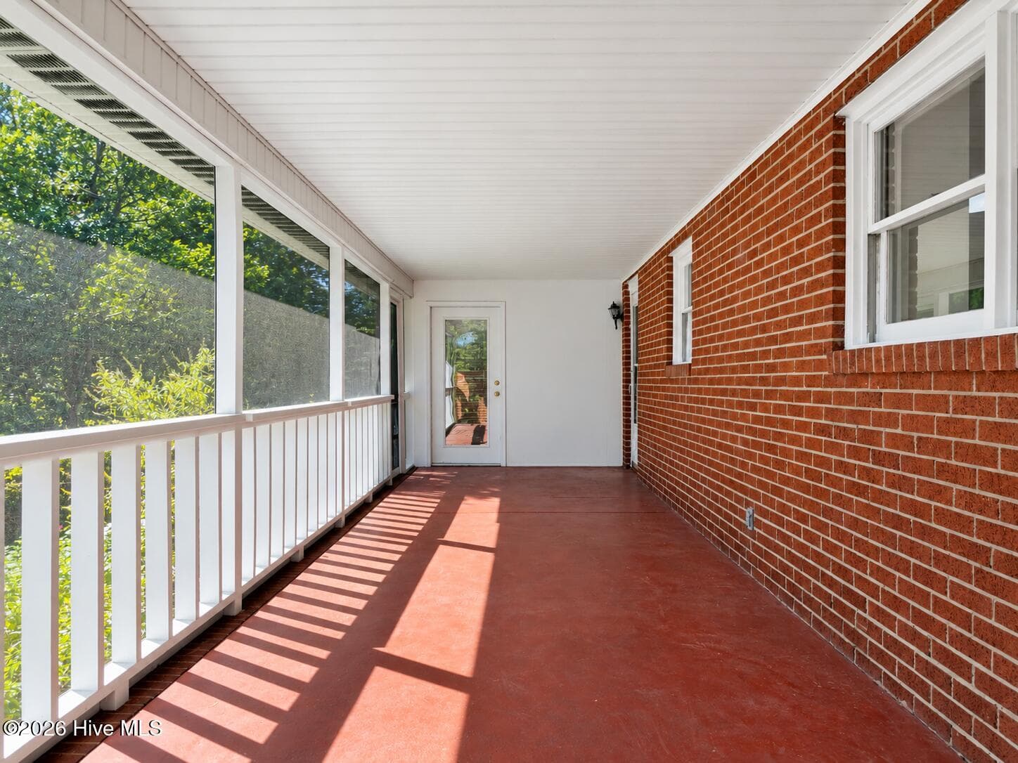 Huge screened porch overlooking very private backyard. - 320 Northern Boulevard, Wilmington, NC 28401