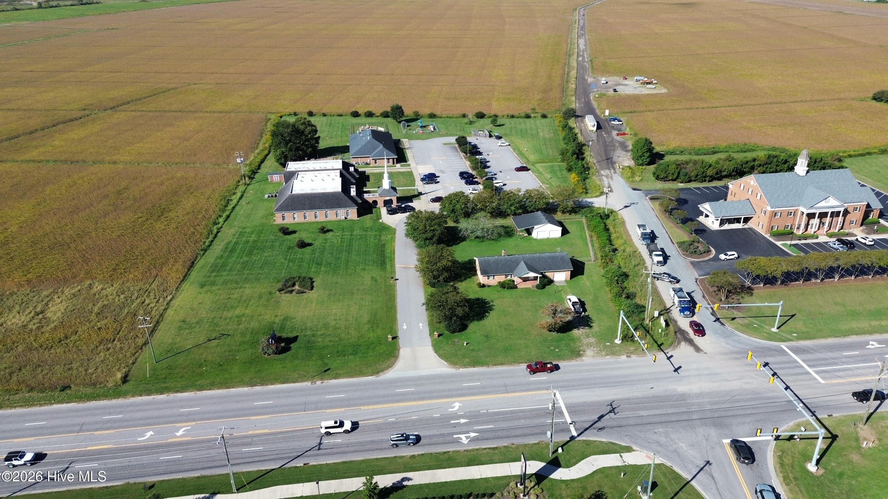 Prime location, commercial property for sale in Currituck. Perfect for starting your small business - 262 Caratoke Highway, Moyock, NC 27958, Moyock