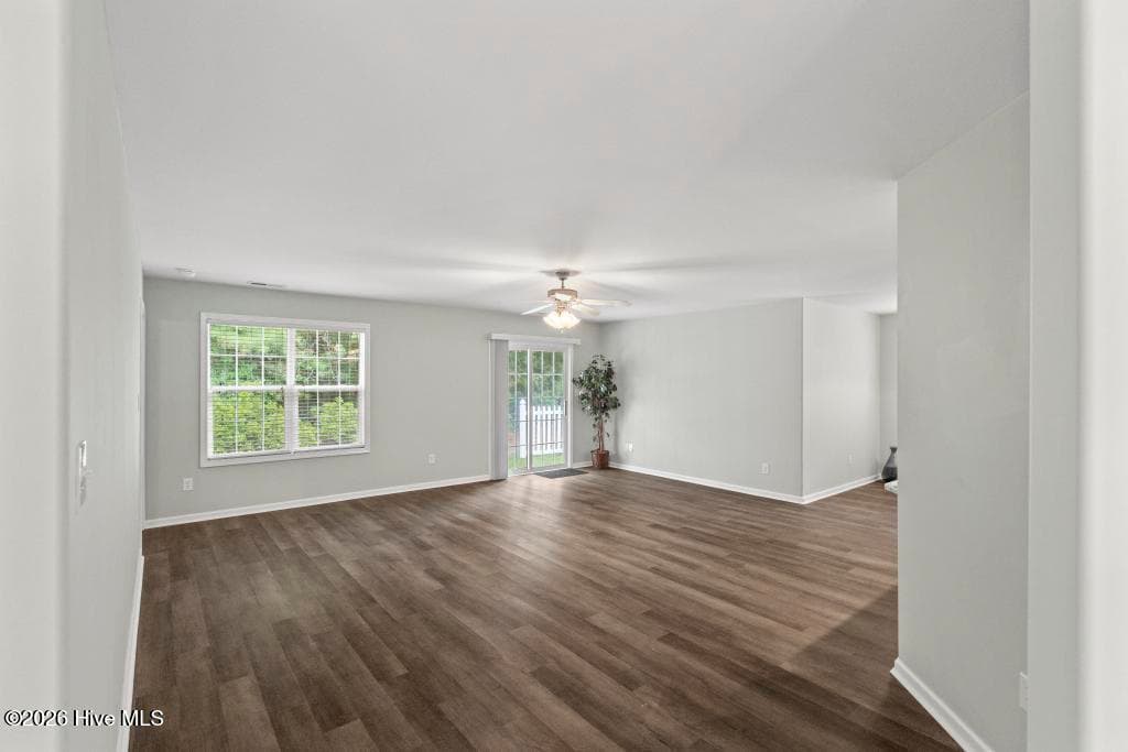 Condominium at 405 Jasmine N, Swansboro, NC 28584, photo 18 of 40