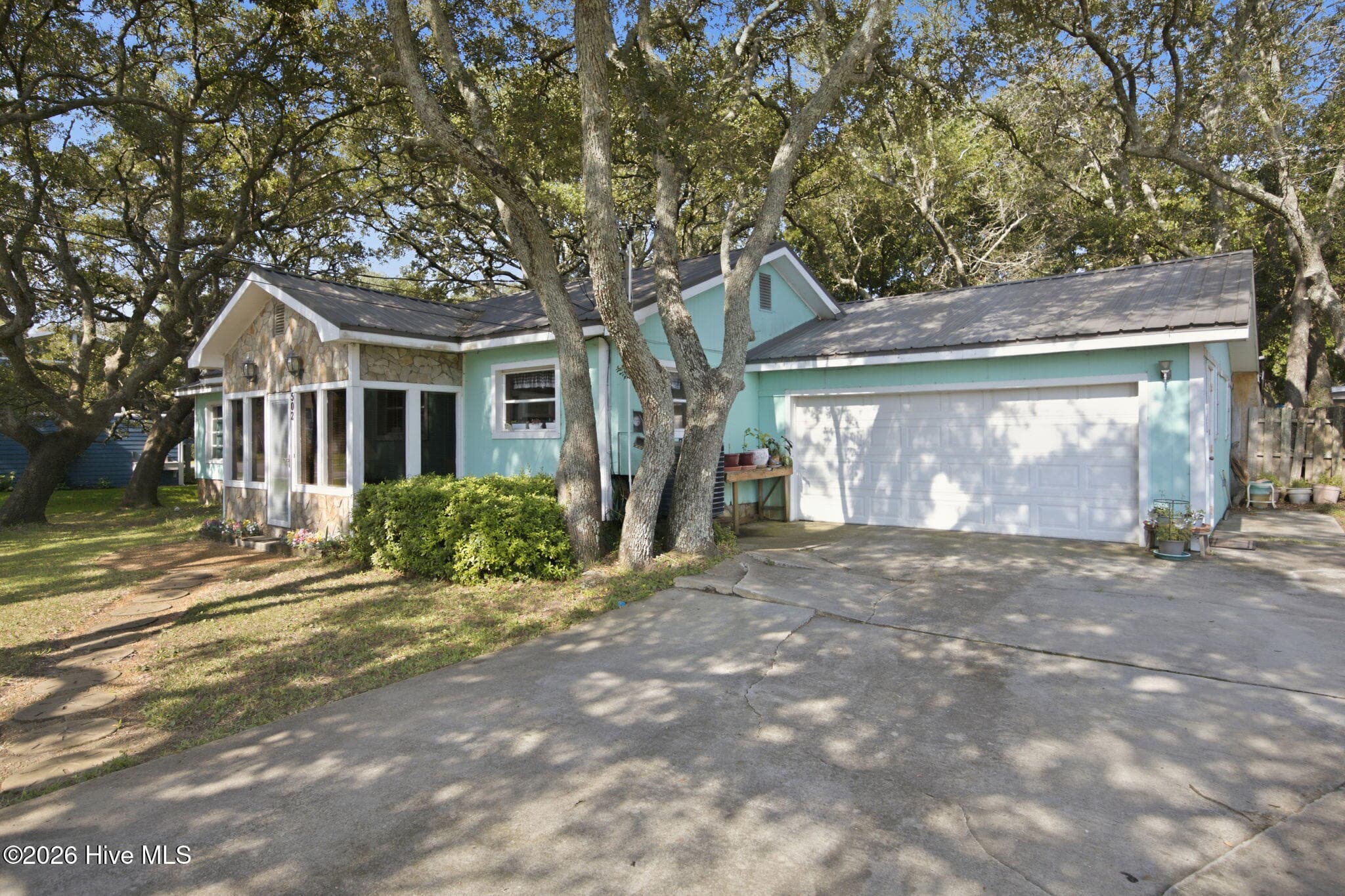 Single Family Residence at 502 Fourth Street S, Carolina Beach, NC 28428, photo 4 of 27