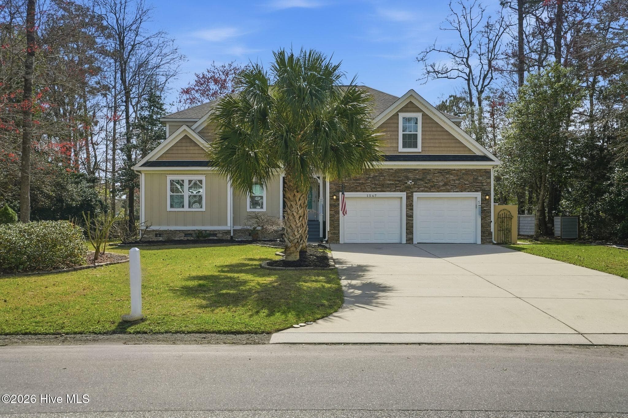 Single Family Residence at 1567 Colonist Square SW, Ocean Isle Beach, NC 28469, photo 2 of 5
