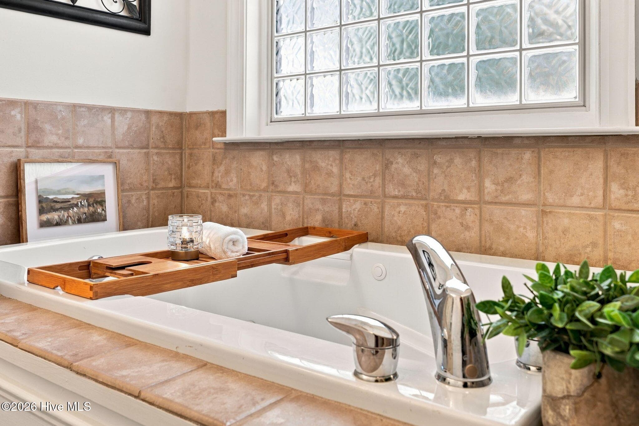 Large Soaking Tub in Primary - 539 Patsy Drive, Greenville, NC 27858