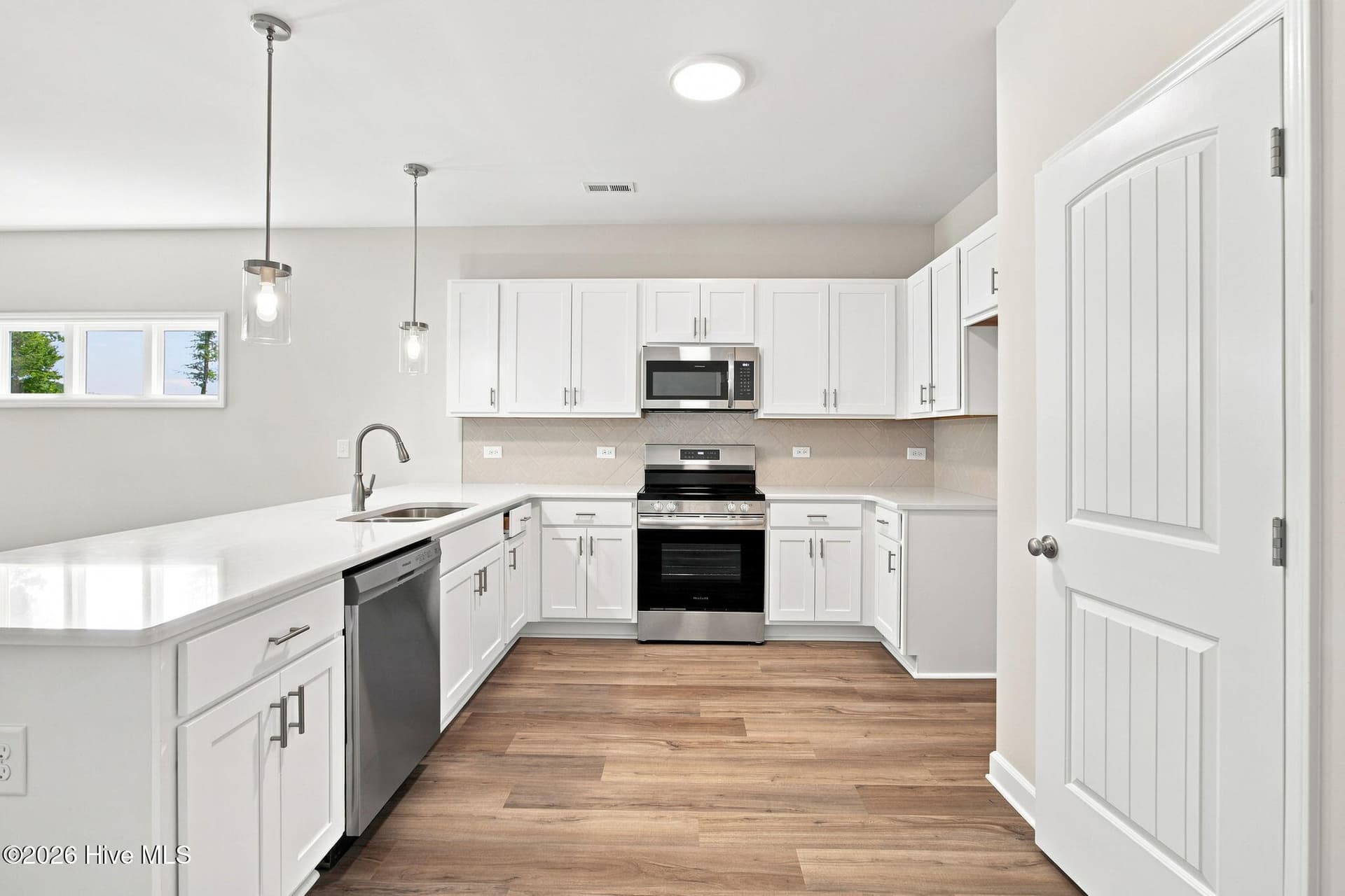 Single Family Residence at 925 Rialto Lane, Ayden, NC 28513, photo 13 of 68