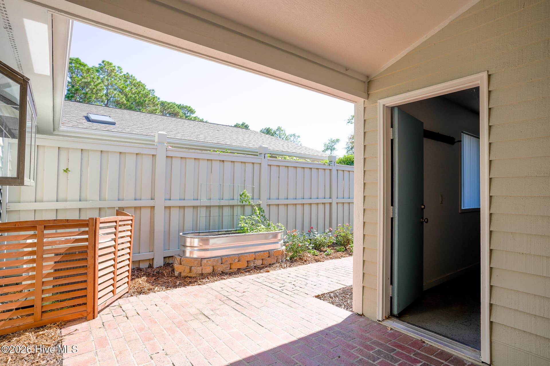 Townhouse at 211 Inland Greens Circle, Wilmington, NC 28405, photo 17 of 114