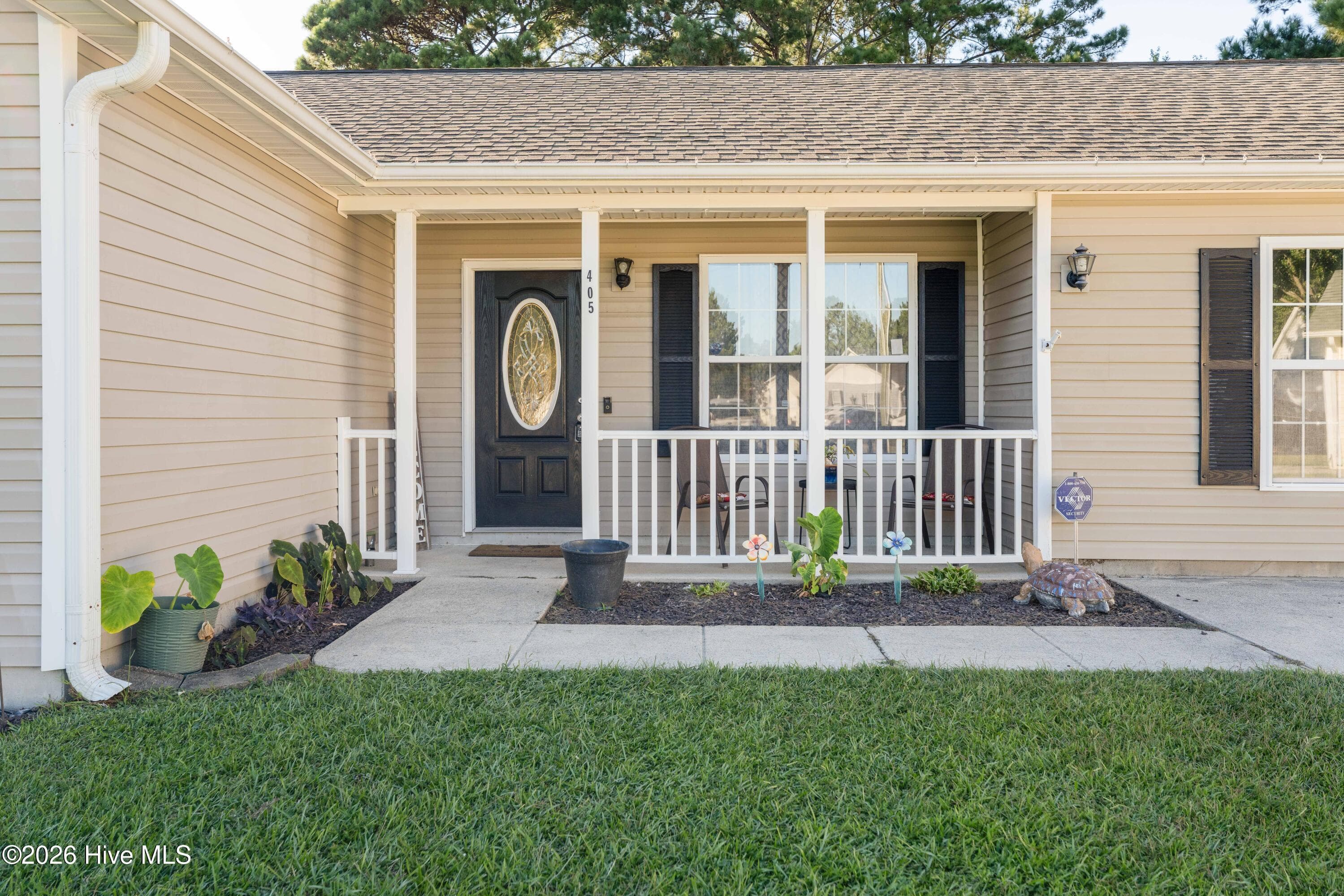 Single Family Residence at 405 Chaps Court, Jacksonville, NC 28546, photo 12 of 71