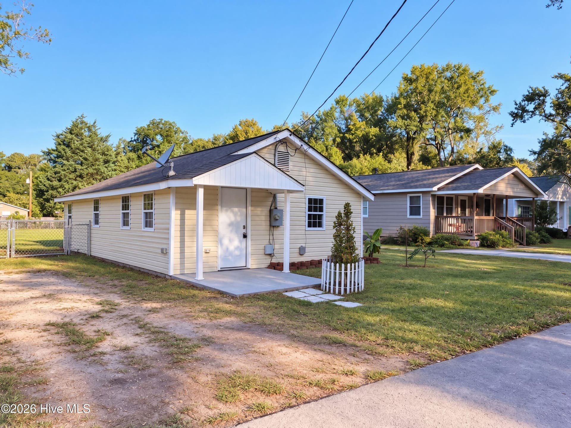 206 N Poplar Street E, New Bern, NC 28560