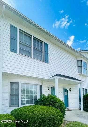 3813 Sterling Pointe Drive V9, Winterville, NC 28590