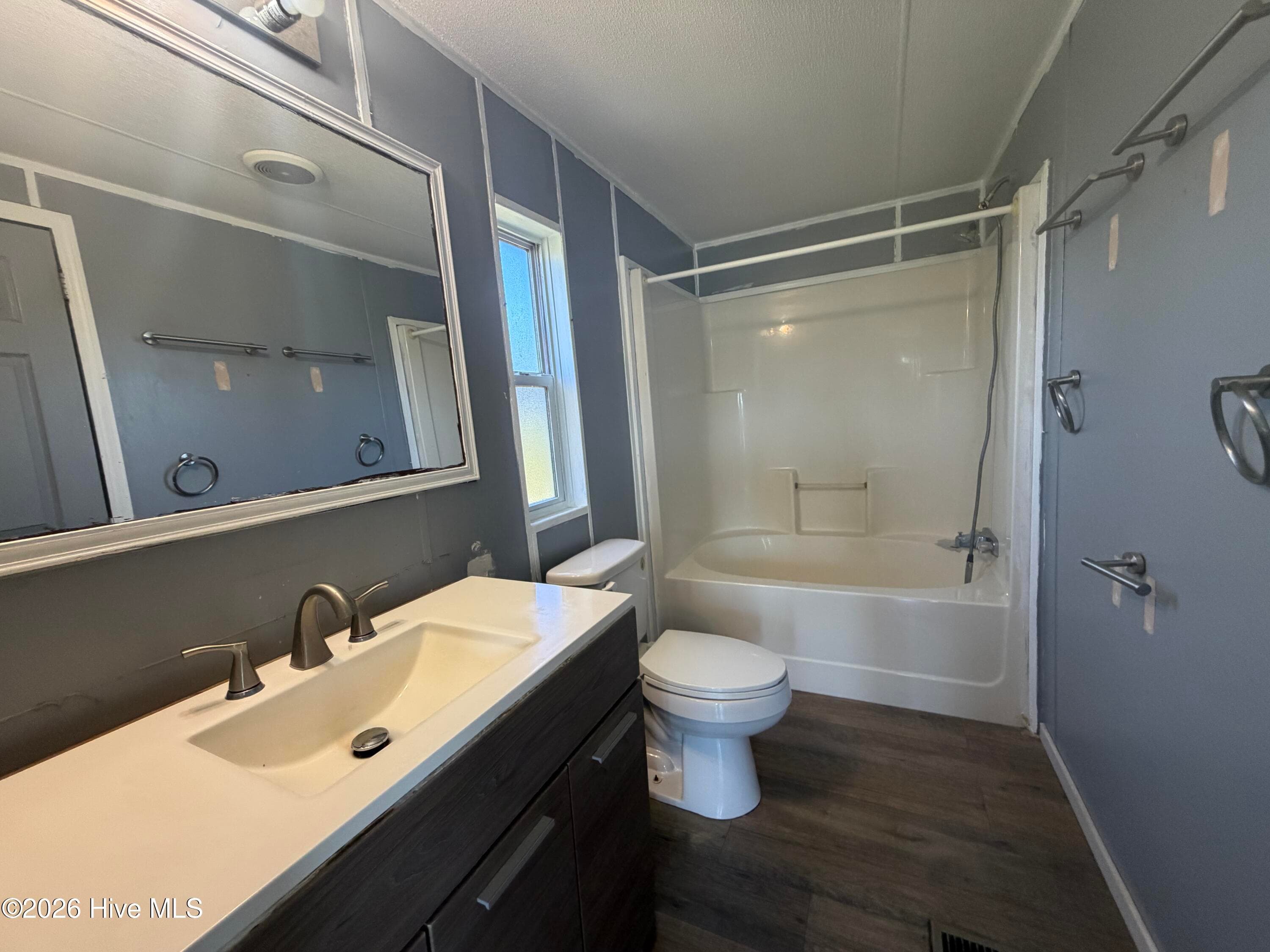 Manufactured Home at 2976 Bynum Farm Road, Pinetops, NC 27864, photo 16 of 23
