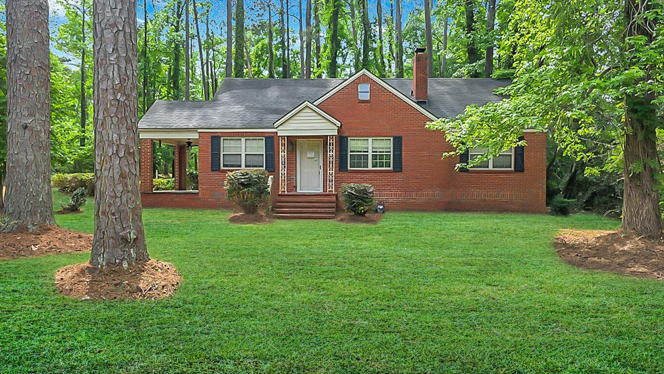 Single Family Residence at 819 Hillcrest Drive, Thomson, GA 30824, photo 4 of 46