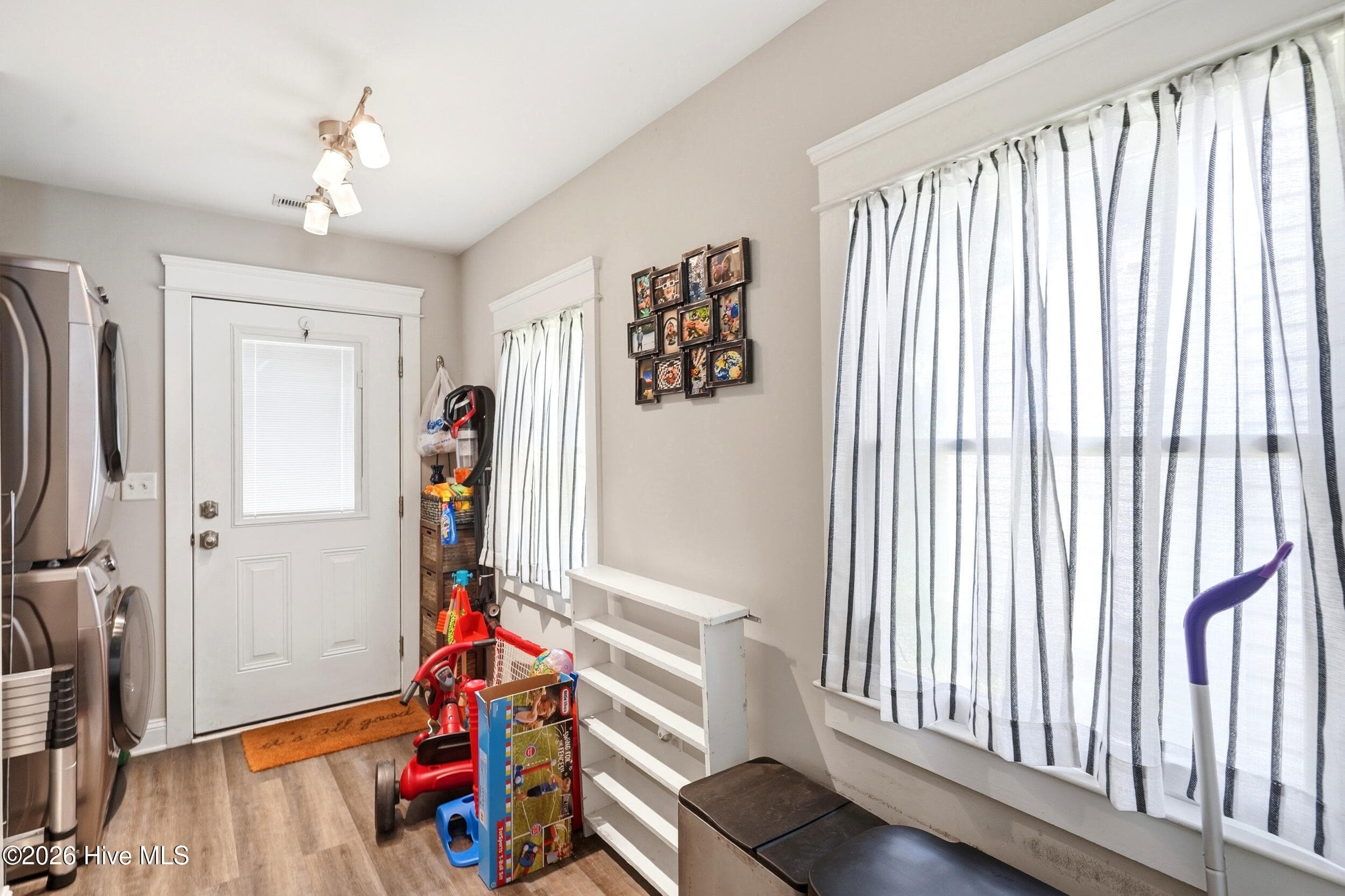 Single Family Residence at 705 Wooster Street, Wilmington, NC 28401, photo 19 of 31
