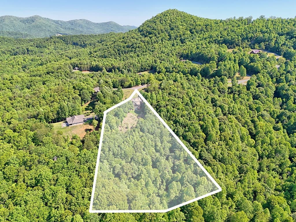 Single Family Residence at 41 Elm Court, Murphy, NC 28906, photo 2 of 75