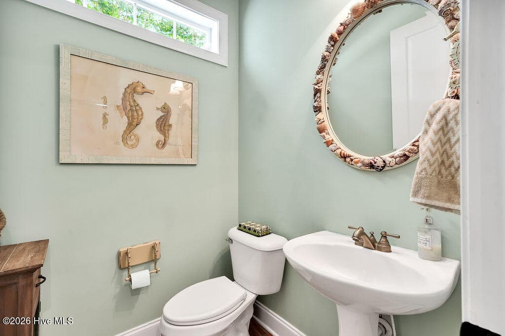 Single Family Residence at 2502 Royal Palm Lane, Wilmington, NC 28409, photo 3 of 5