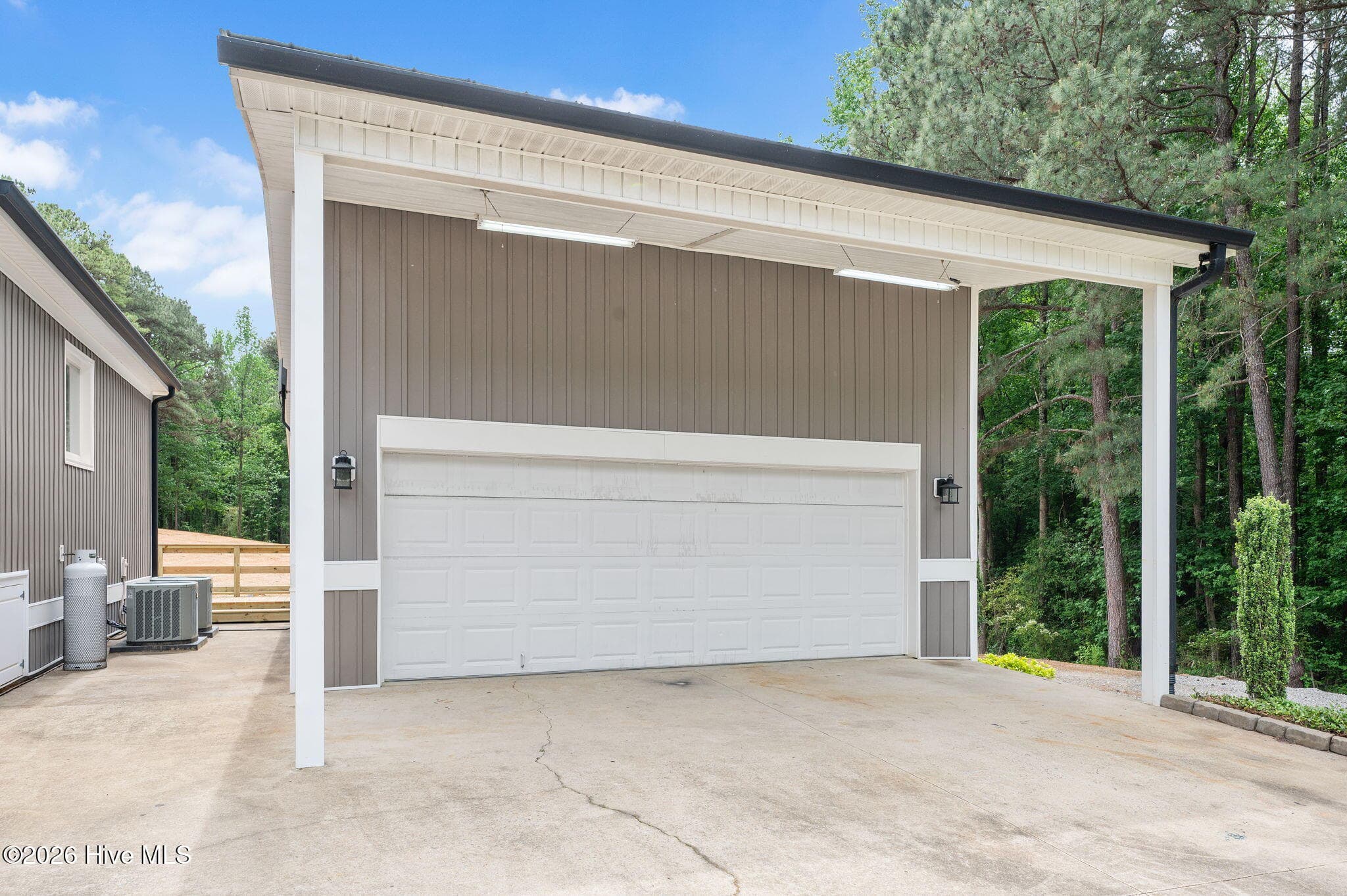Single Family Residence at 1051 Honeycutt Road, Willow Spring, NC 27592, photo 16 of 29